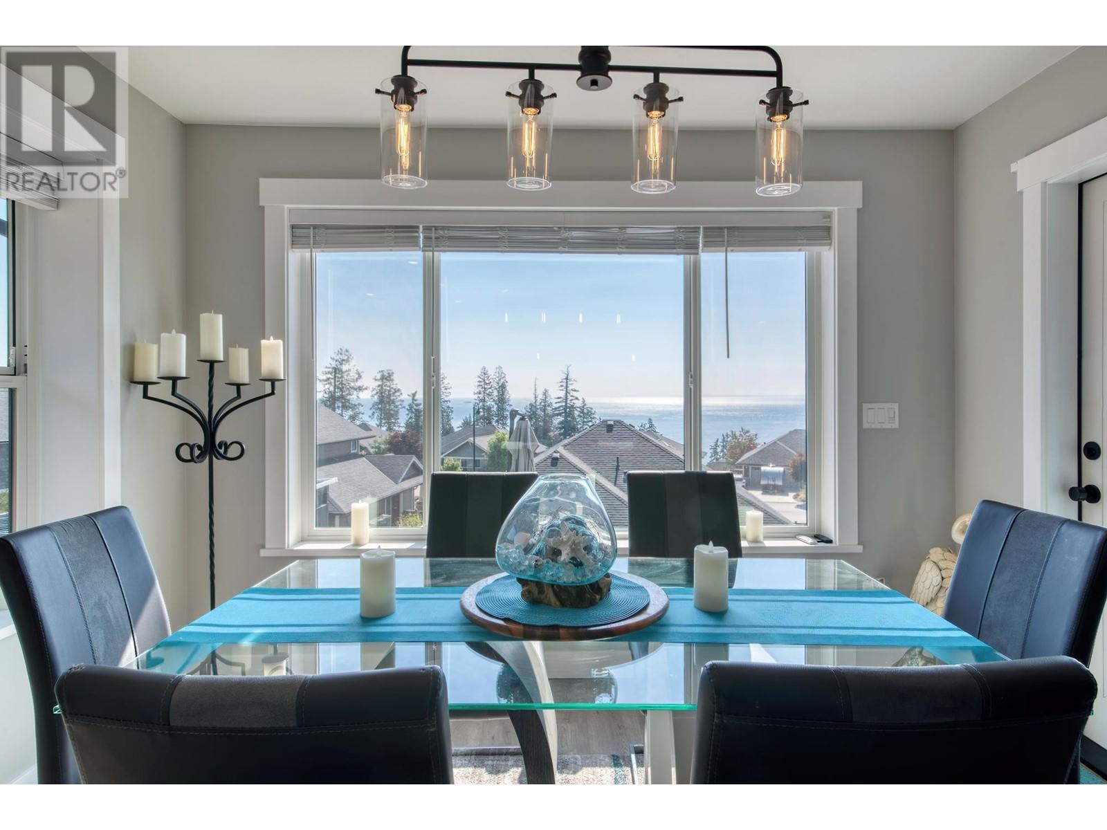 5654 Kingbird Crescent, Sechelt, British Columbia  V7Z 0S4 - Photo 9 - R2819260