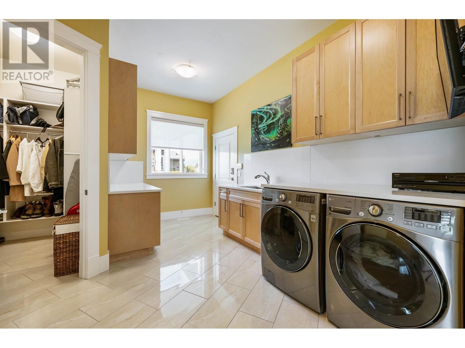 10915 Carmichael Street, Maple Ridge, British Columbia  V2W 0H3 - Photo 26 - R2819349