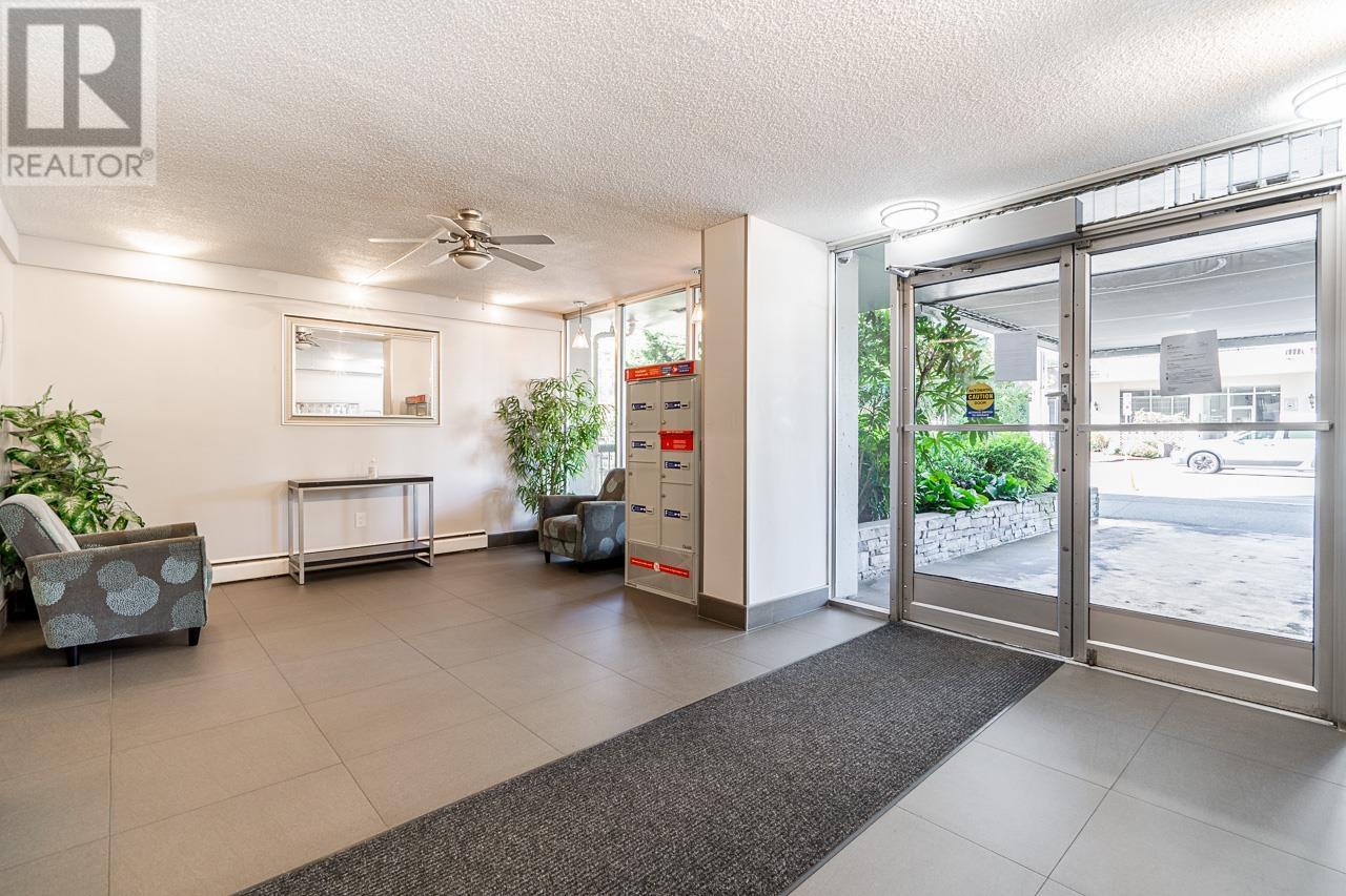 206 620 Seventh Avenue, New Westminster, British Columbia  V3M 5T6 - Photo 3 - R2819094