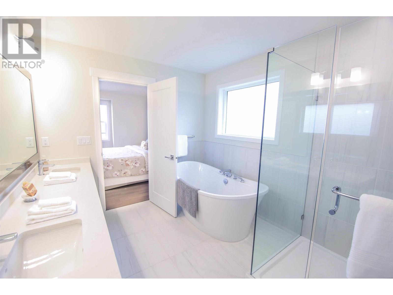 1520 Shore View Place, Coquitlam, British Columbia  V3E 0J6 - Photo 14 - R2806200