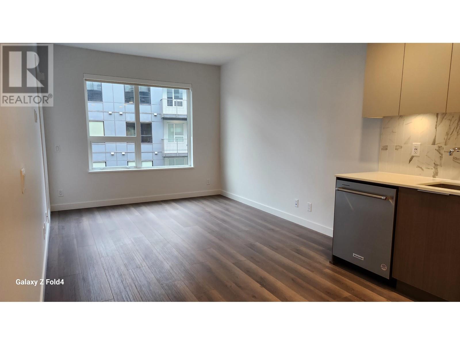107 645 Como Lake Avenue, Coquitlam, British Columbia  V3J 3M5 - Photo 4 - R2817833