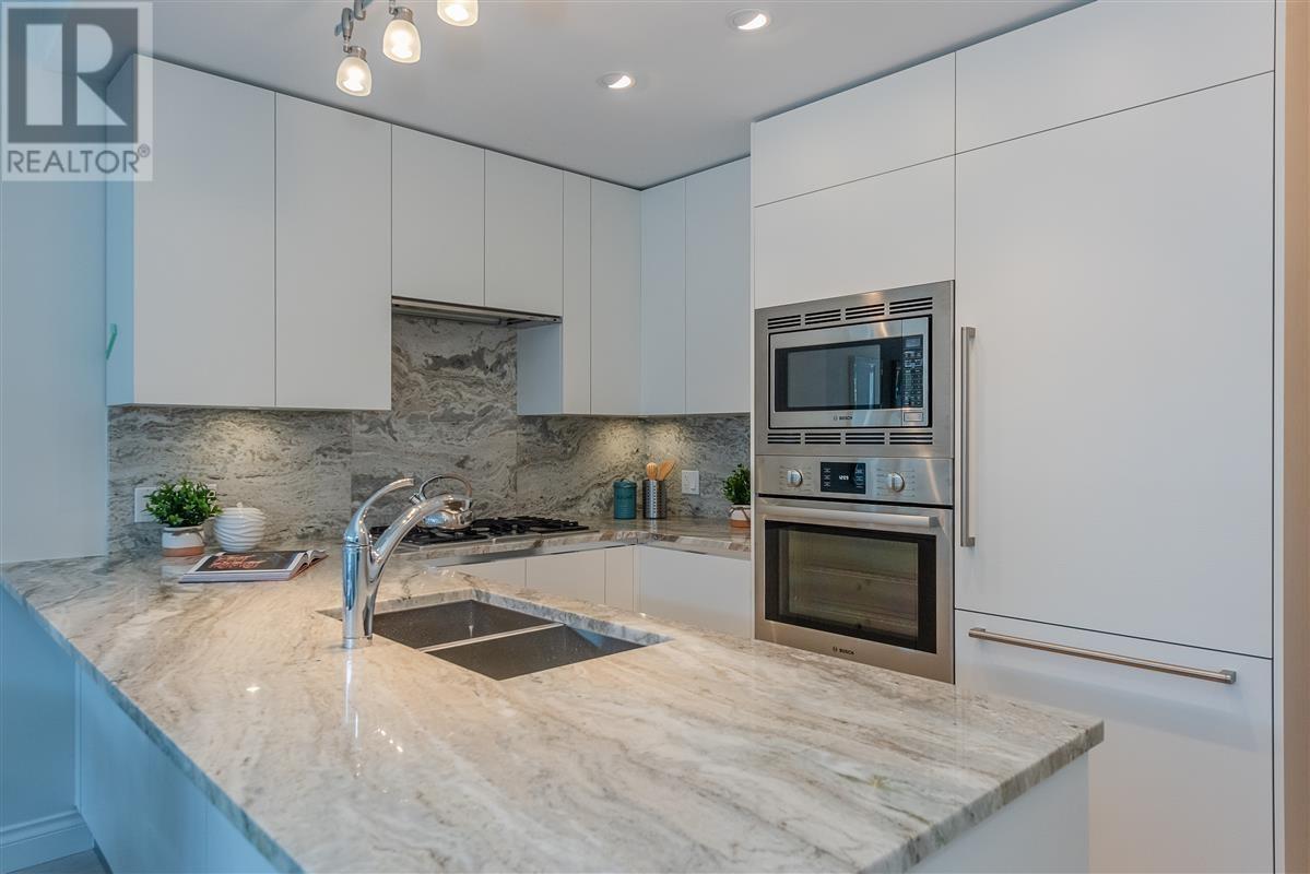 410 175 Victory Ship Way, North Vancouver, British Columbia  V7L 0G1 - Photo 5 - R2819420