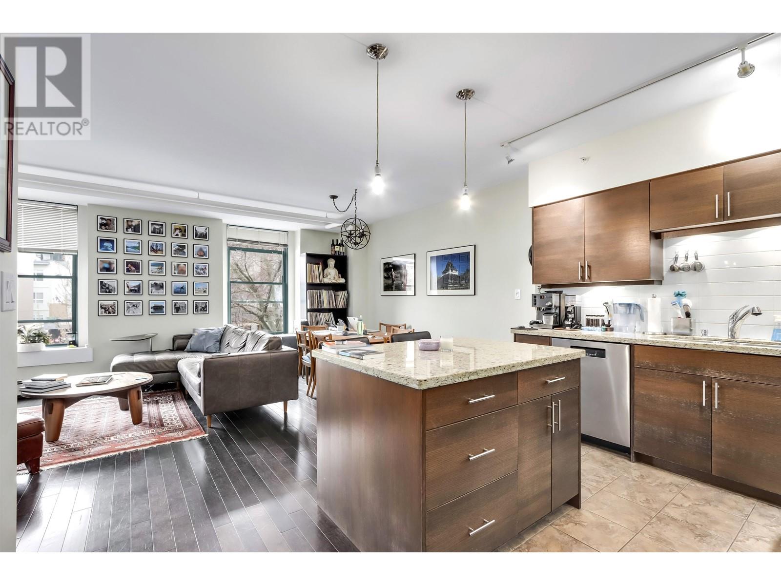 205 88 Lonsdale Avenue, North Vancouver, British Columbia  V7M 2E6 - Photo 3 - R2819455