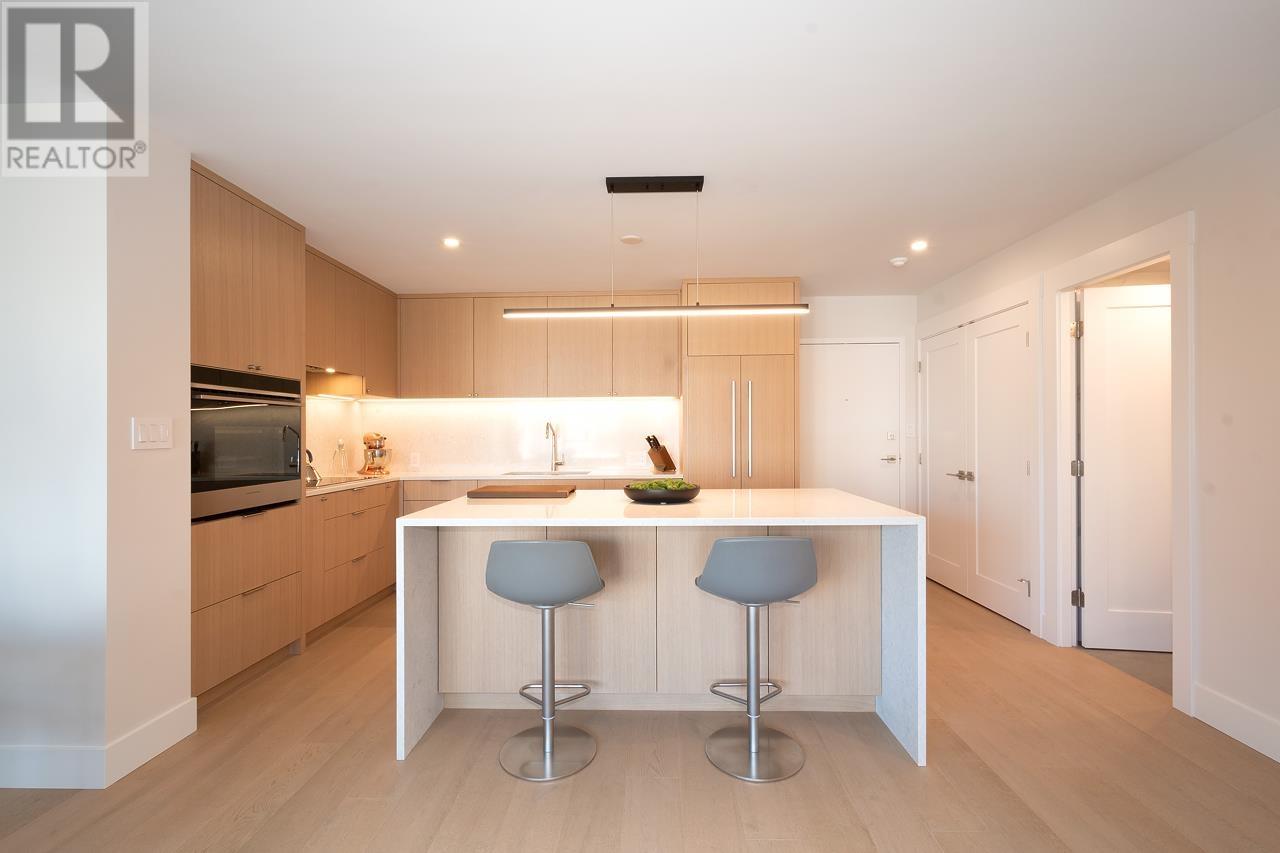 902 1860 Robson Street, Vancouver, British Columbia  V6G 3C1 - Photo 1 - R2819462