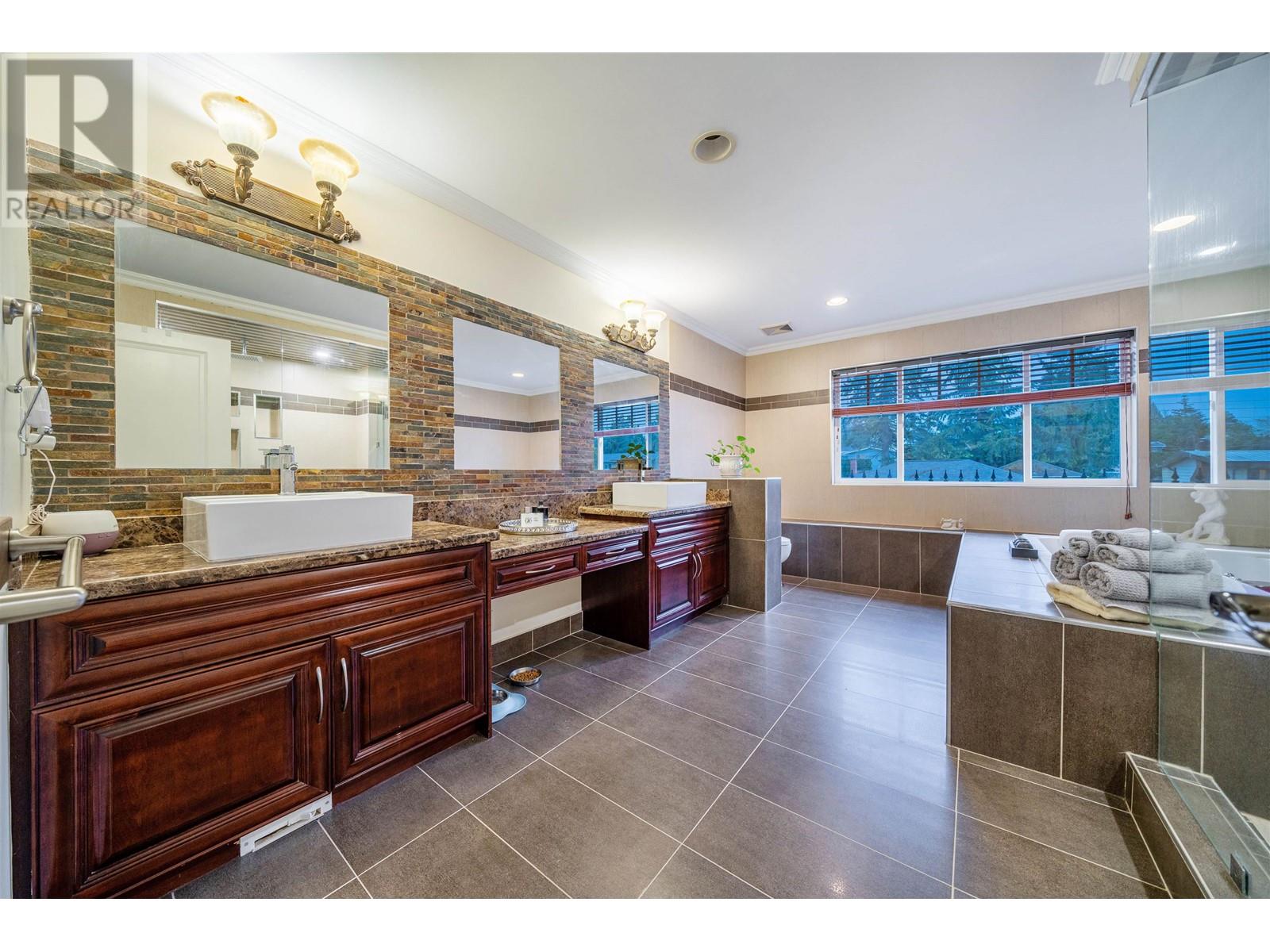 1033 Como Lake Avenue, Coquitlam, British Columbia  V3J 3N7 - Photo 25 - R2819438