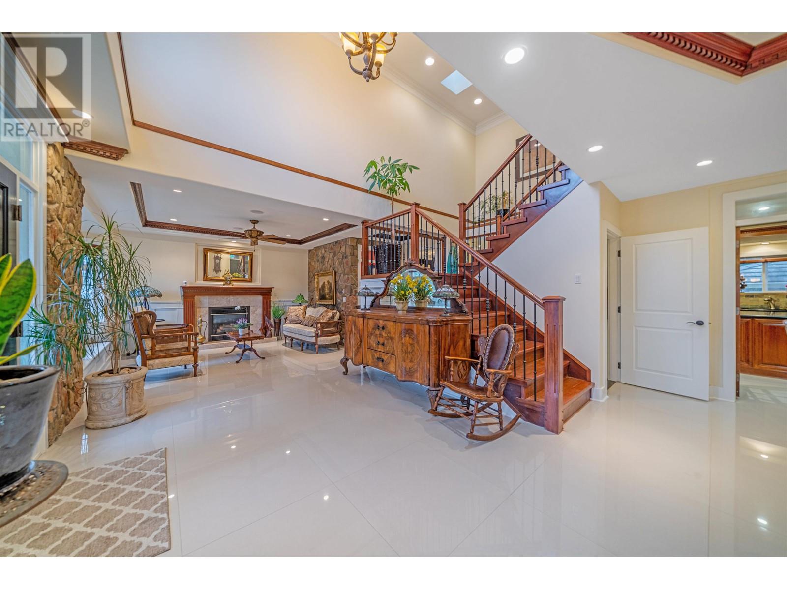 1033 Como Lake Avenue, Coquitlam, British Columbia  V3J 3N7 - Photo 5 - R2819438