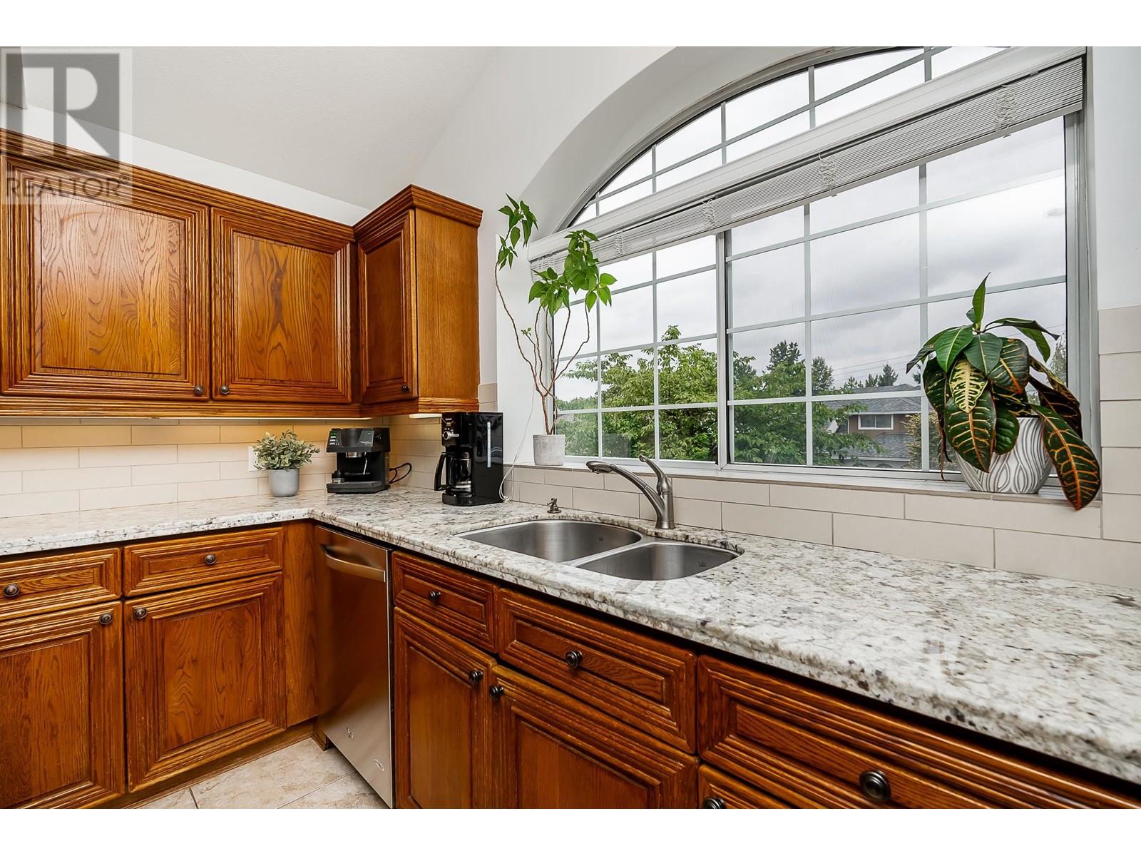 2614 Klassen Court, Port Coquitlam, British Columbia  V3C 5Z2 - Photo 10 - R2811746