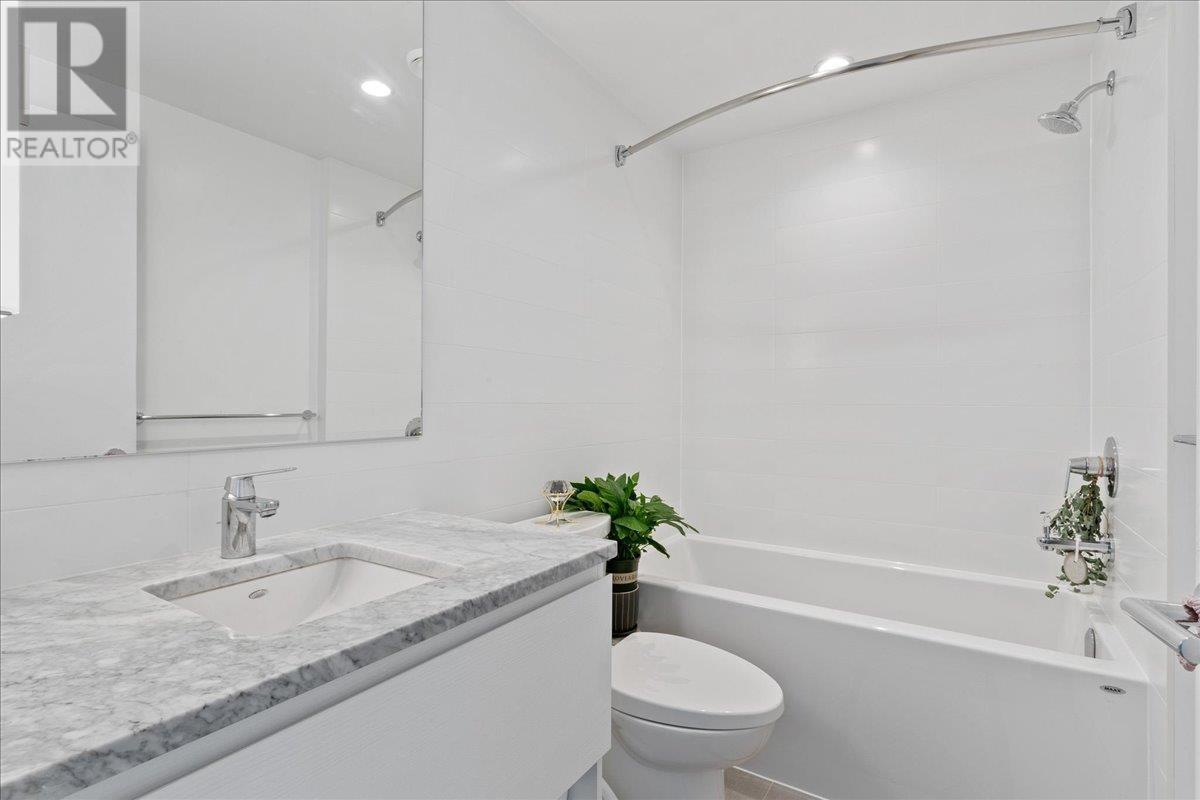 2404 525 Foster Avenue, Coquitlam, British Columbia  V3J 0H6 - Photo 24 - R2819537