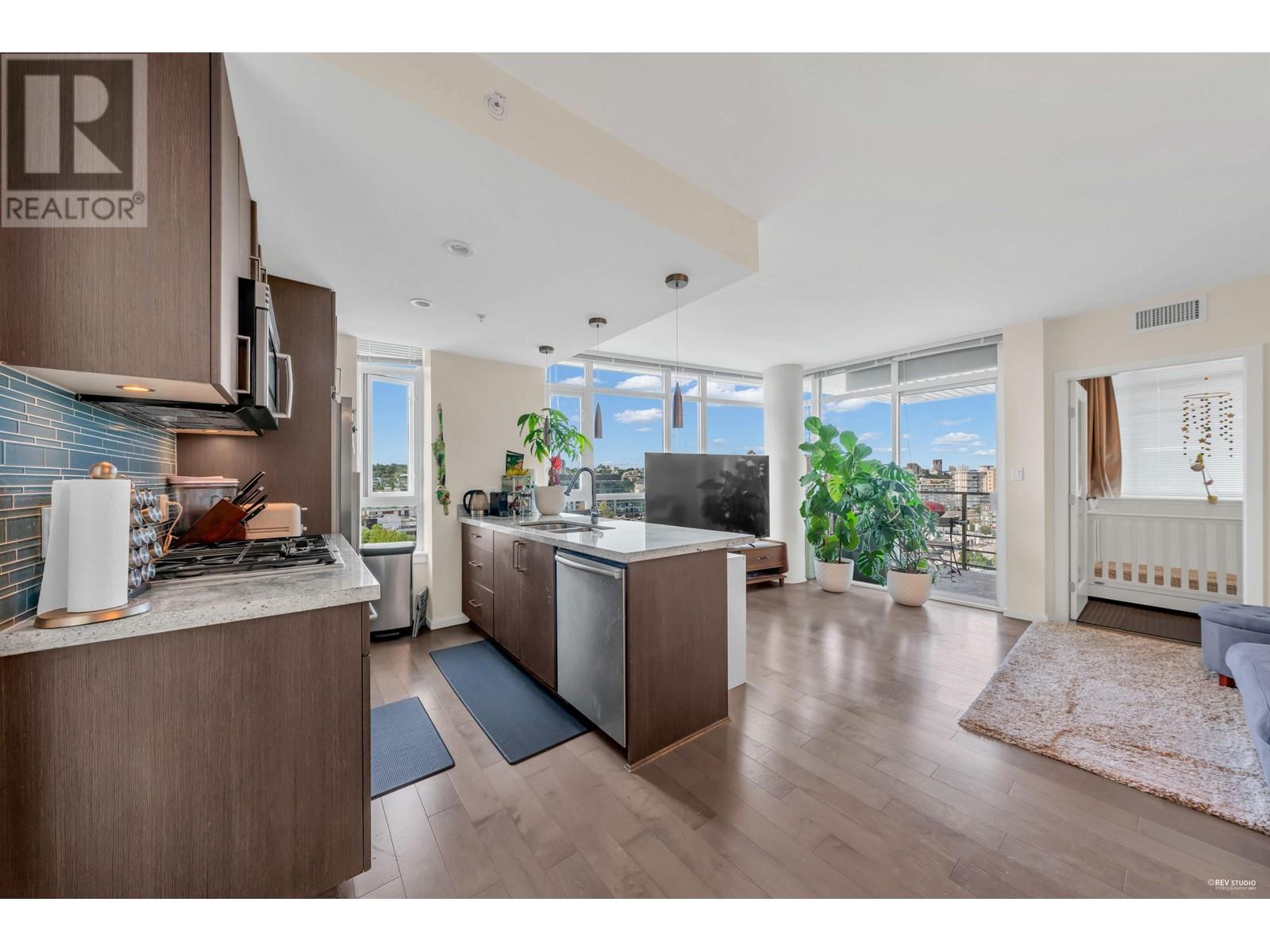1402 89 W 2 Avenue, Vancouver, British Columbia  V5Y 0G9 - Photo 3 - R2819547