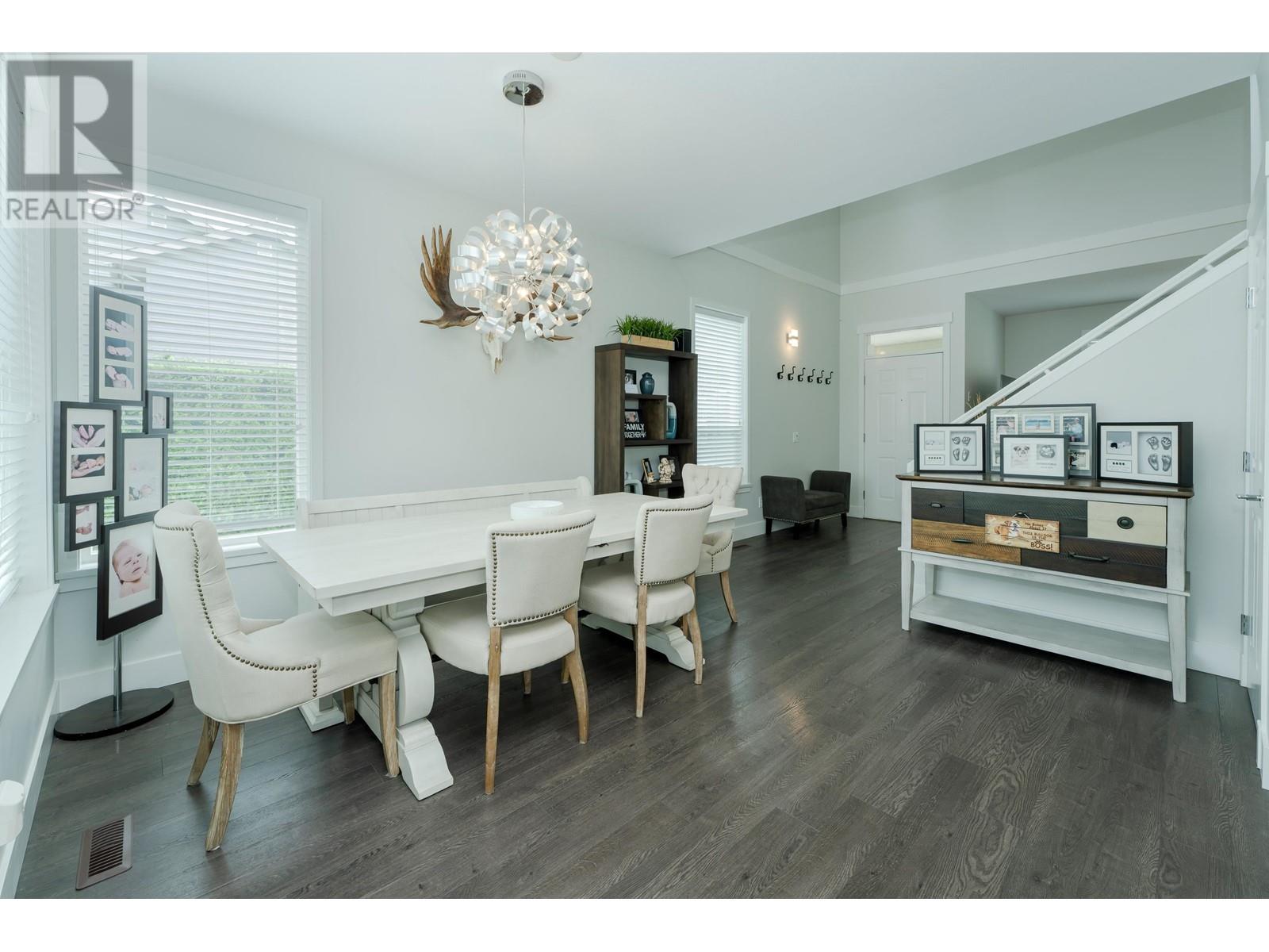 19851 Butternut Lane, Pitt Meadows, British Columbia  V3Y 2S7 - Photo 12 - R2819530