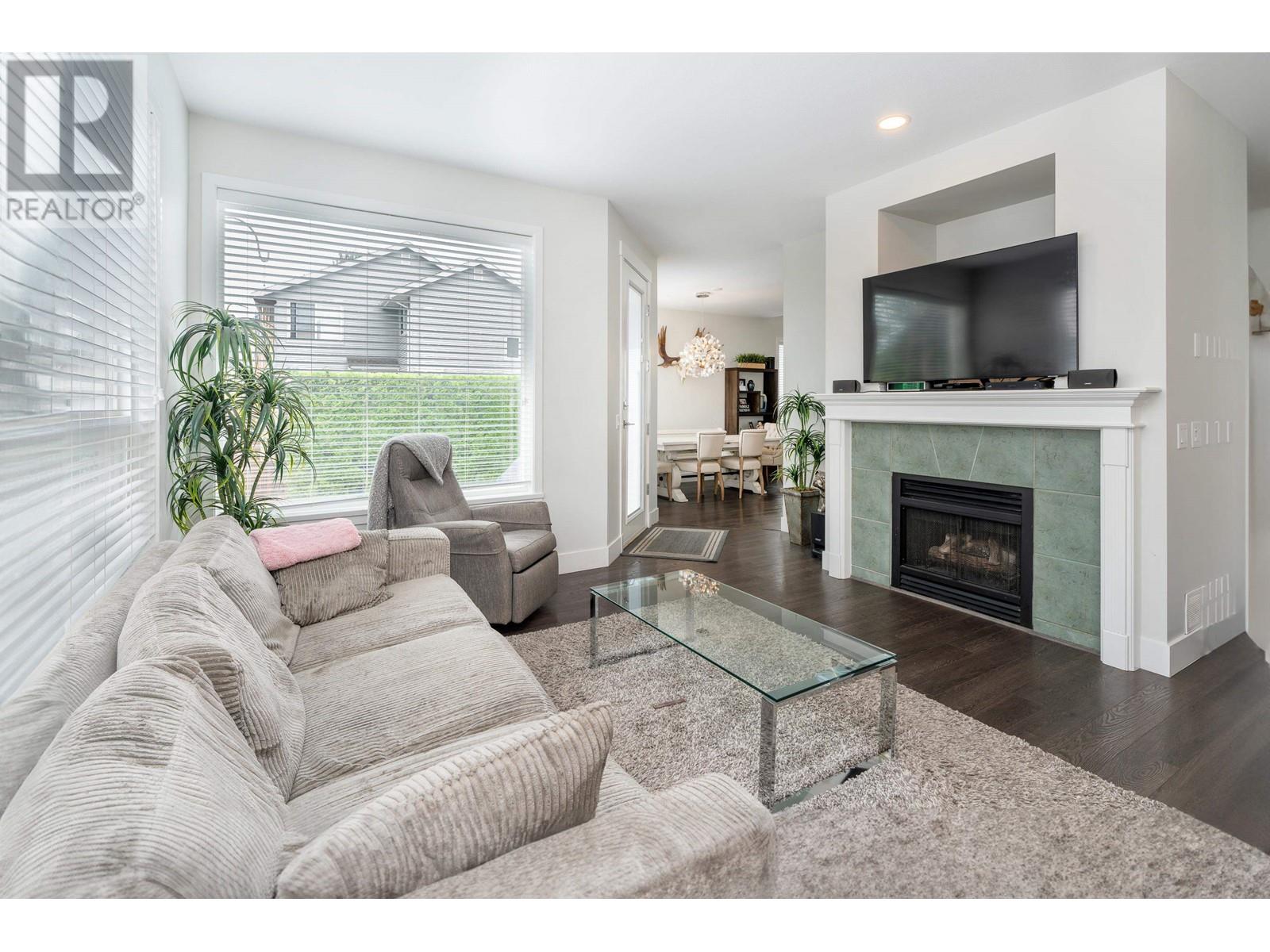 19851 Butternut Lane, Pitt Meadows, British Columbia  V3Y 2S7 - Photo 14 - R2819530