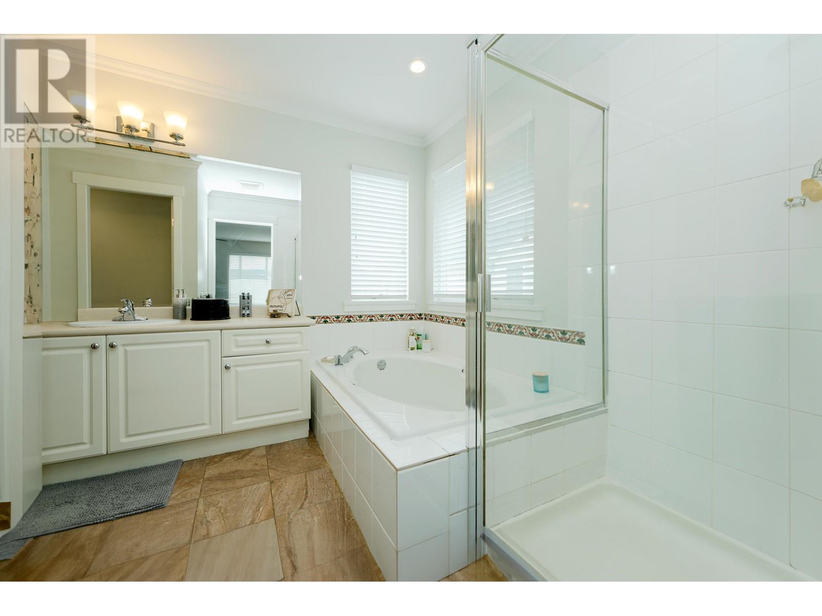 19851 Butternut Lane, Pitt Meadows, British Columbia  V3Y 2S7 - Photo 24 - R2819530