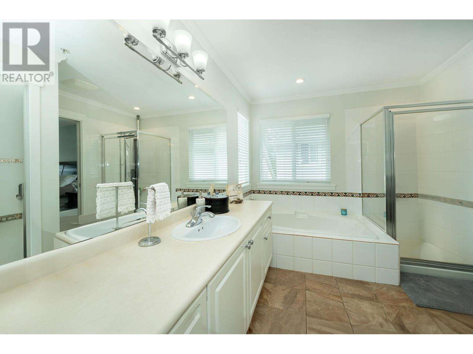 19851 Butternut Lane, Pitt Meadows, British Columbia  V3Y 2S7 - Photo 25 - R2819530