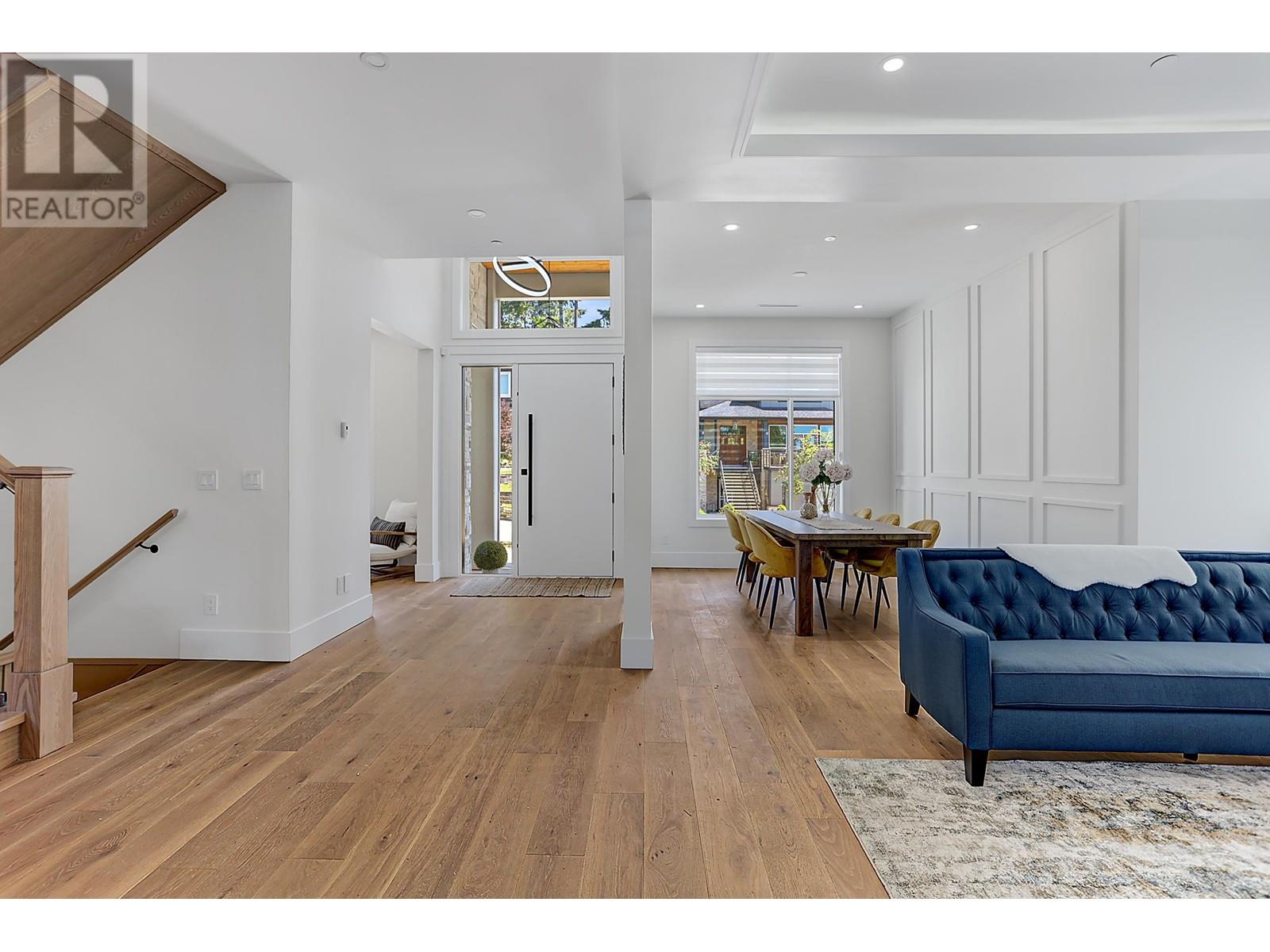 13753 Blaney Road, Maple Ridge, British Columbia  V4R 0C2 - Photo 2 - R2819550