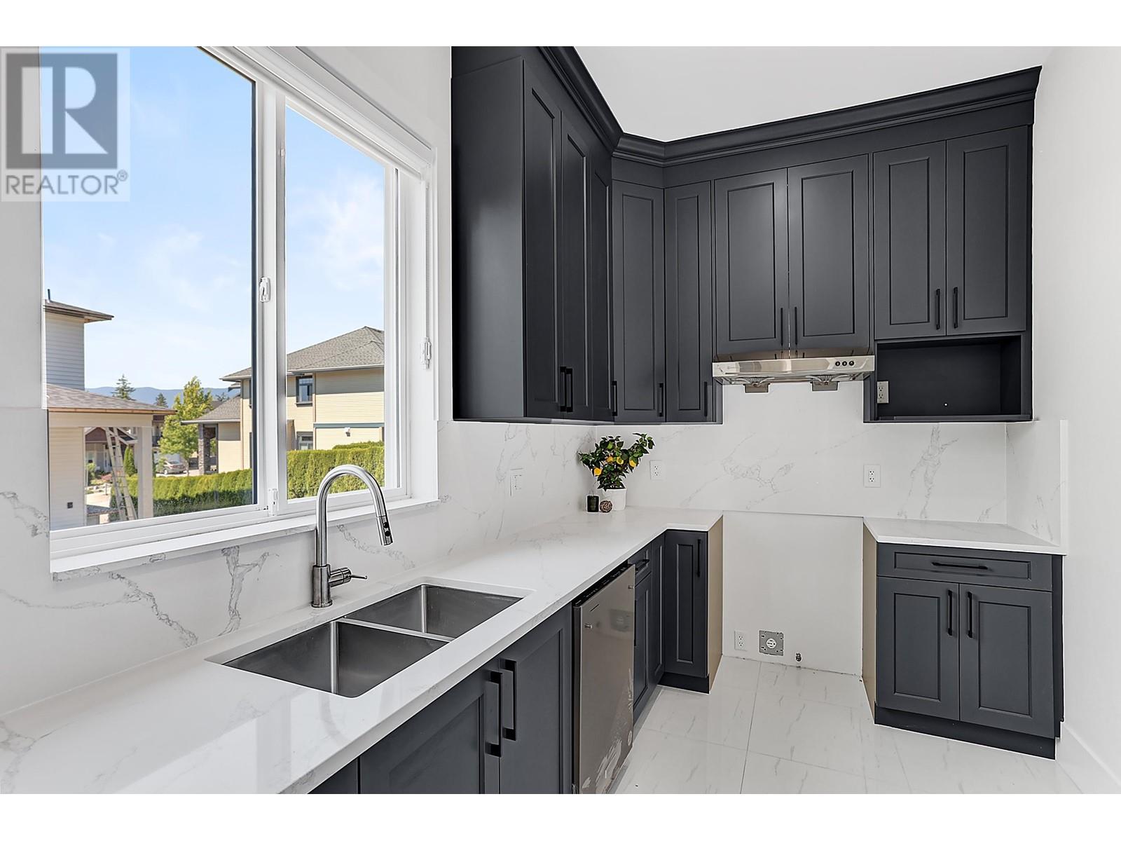 13753 Blaney Road, Maple Ridge, British Columbia  V4R 0C2 - Photo 5 - R2819550