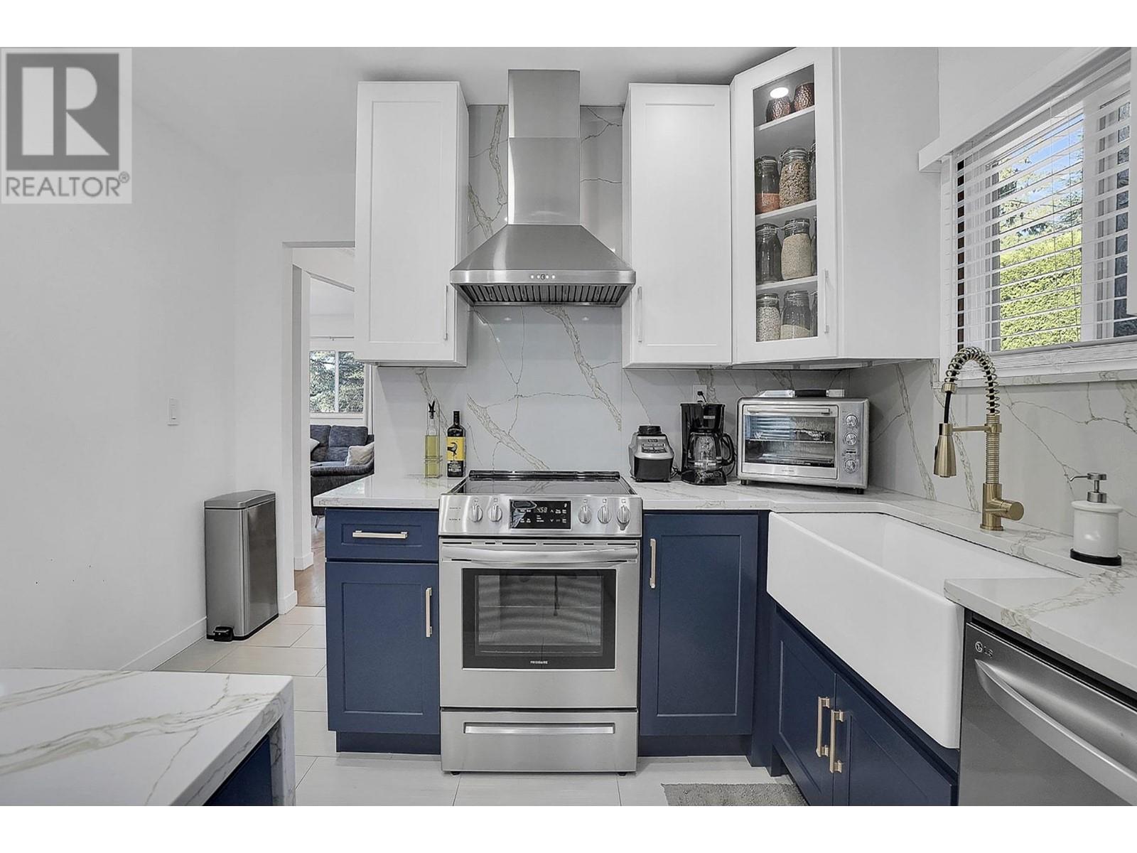 301 Mariner Way, Coquitlam, British Columbia  V3K 1N5 - Photo 13 - R2819579