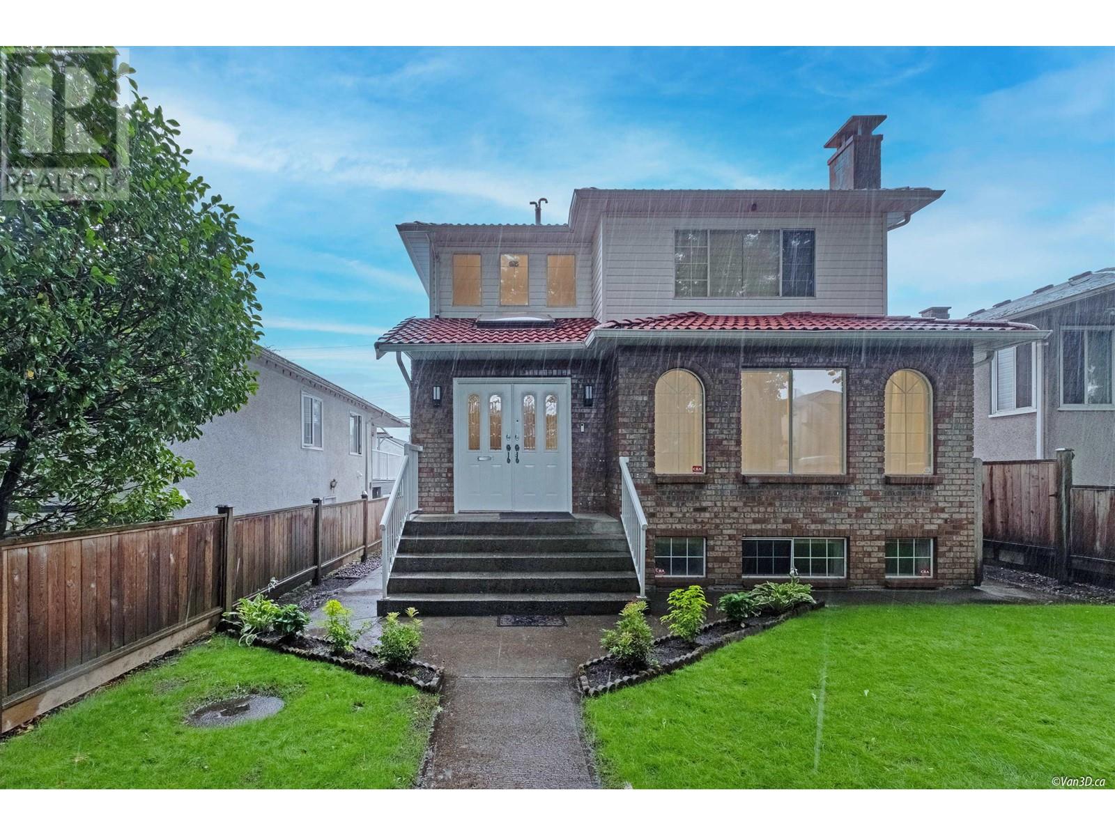 2115 E 43rd Avenue, Vancouver, British Columbia  V5P 1M6 - Photo 2 - R2819590