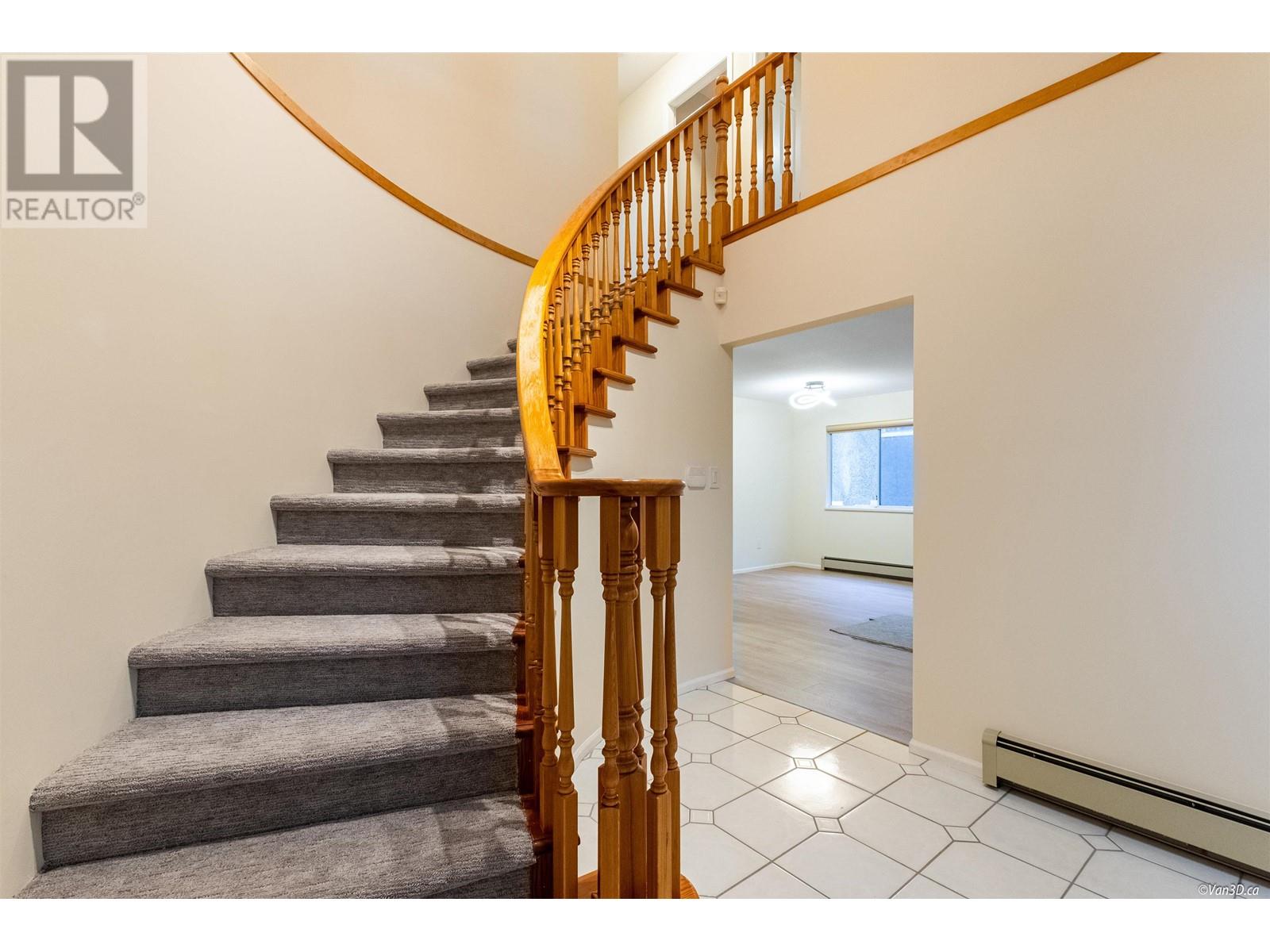 2115 E 43rd Avenue, Vancouver, British Columbia  V5P 1M6 - Photo 3 - R2819590