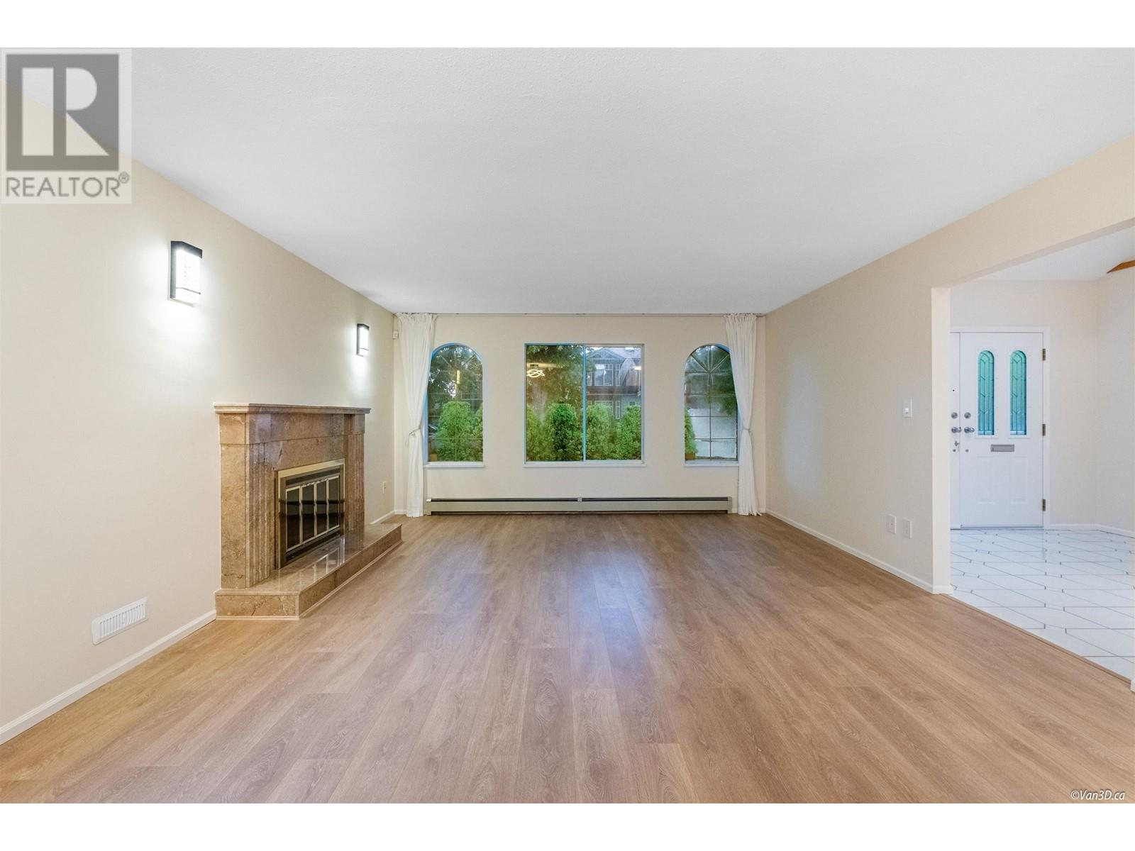 2115 E 43rd Avenue, Vancouver, British Columbia  V5P 1M6 - Photo 4 - R2819590