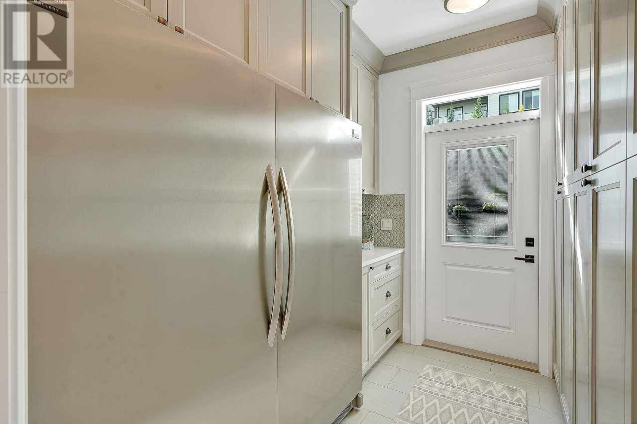 25422 Godwin Drive, Maple Ridge, British Columbia  V2W 1G9 - Photo 10 - R2819597