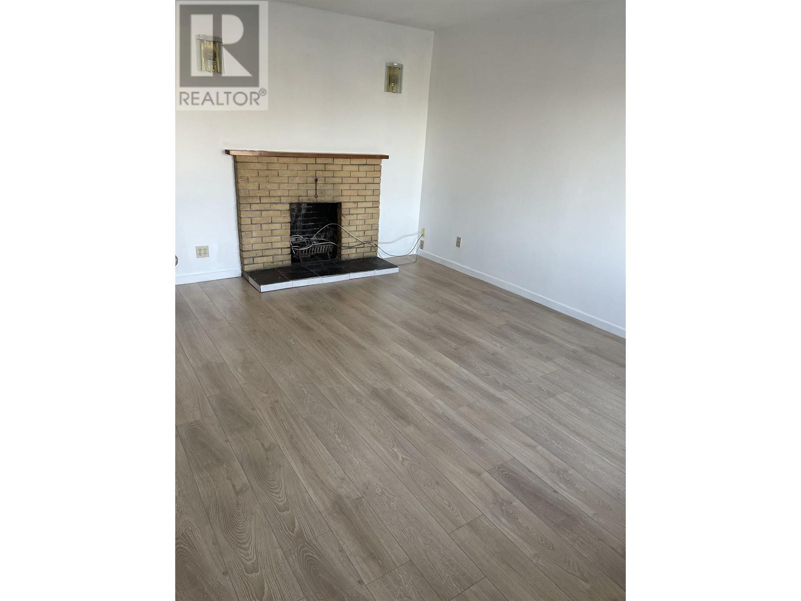 4060 Slocan Street, Vancouver, British Columbia  V5R 1Y8 - Photo 2 - R2819426