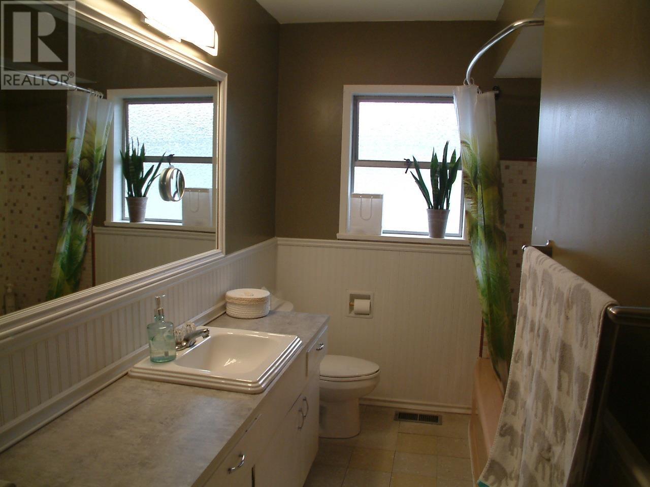 2329 E 49th Avenue, Vancouver, British Columbia  V5S 1J3 - Photo 10 - R2819375