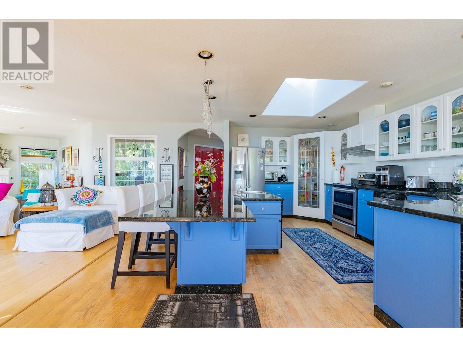 9127 Redrooffs Road, Halfmoon Bay, British Columbia  V0N 1Y0 - Photo 20 - R2818390