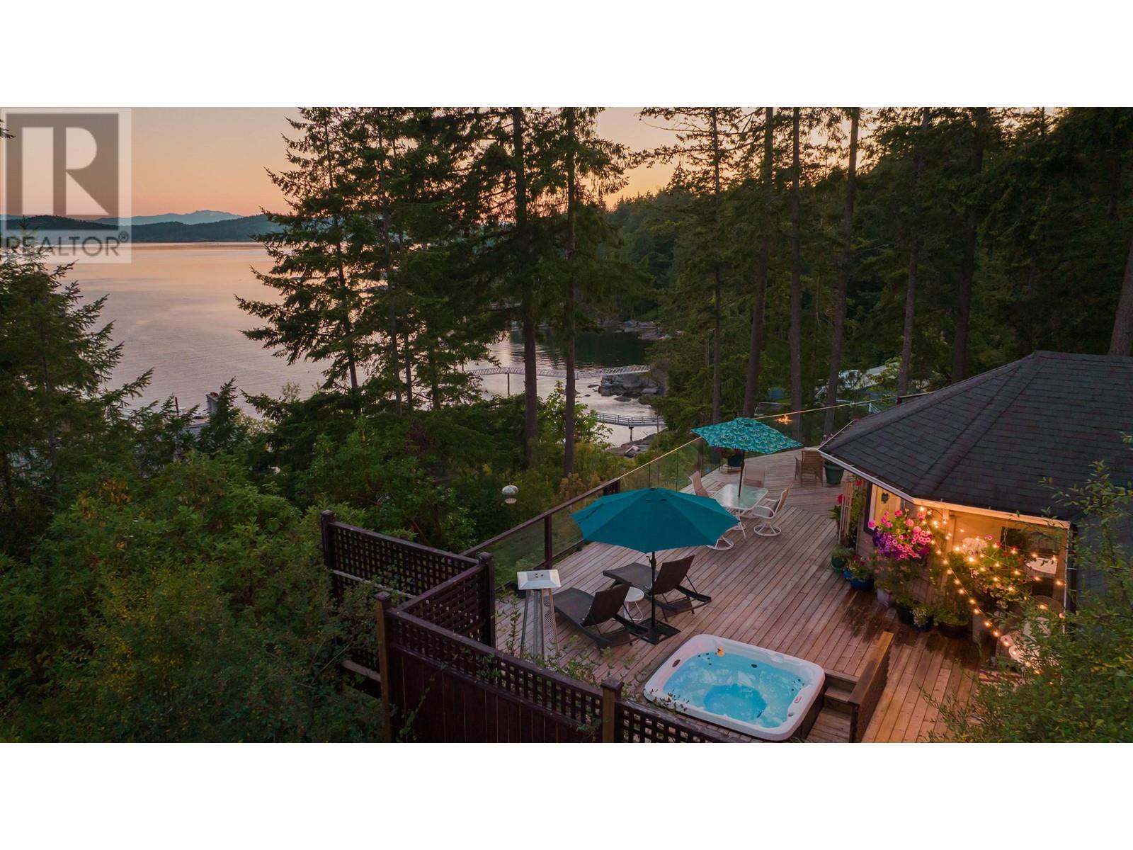 9127 Redrooffs Road, Halfmoon Bay, British Columbia  V0N 1Y0 - Photo 29 - R2818390