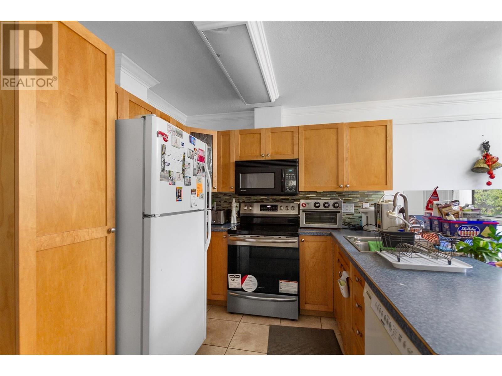 8948 Ganymede Place, Burnaby, British Columbia  V3J 1A1 - Photo 5 - R2819605