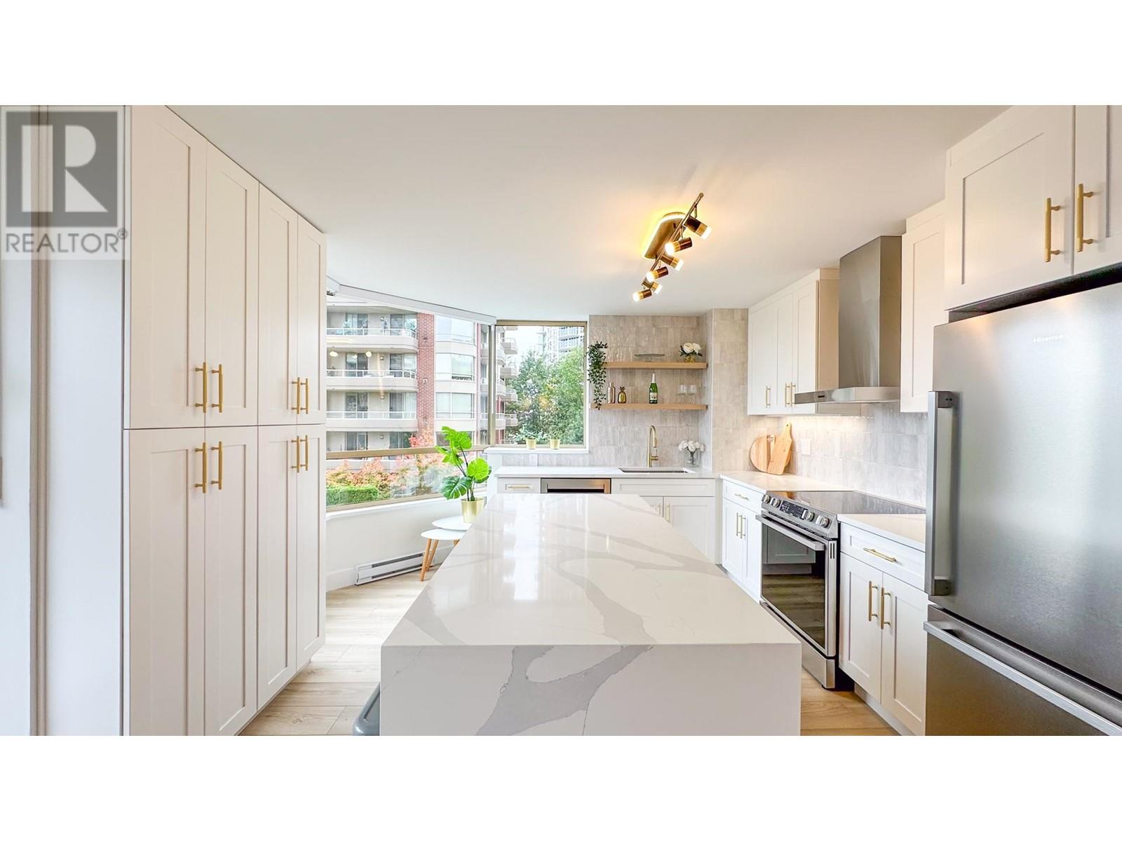 501 738 FARROW STREET, coquitlam, British Columbia