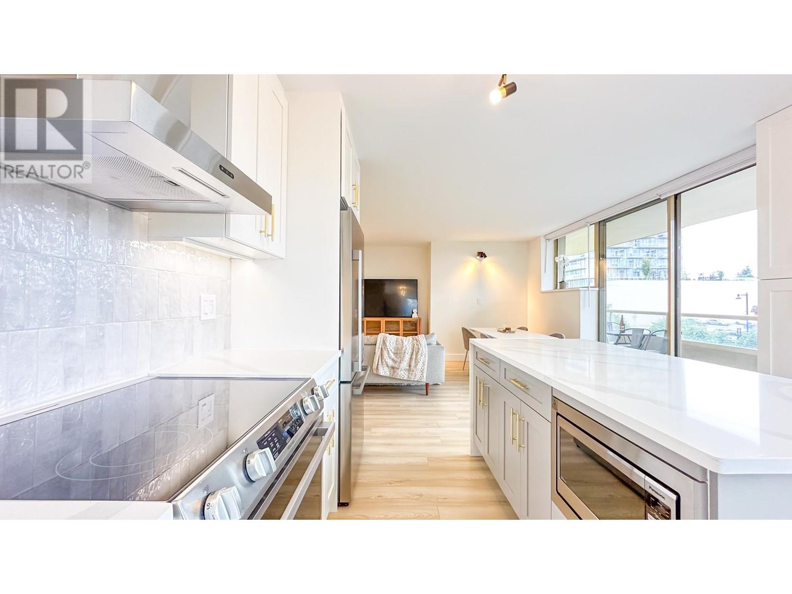 501 738 Farrow Street, Coquitlam, British Columbia  V3J 7V4 - Photo 2 - R2819612