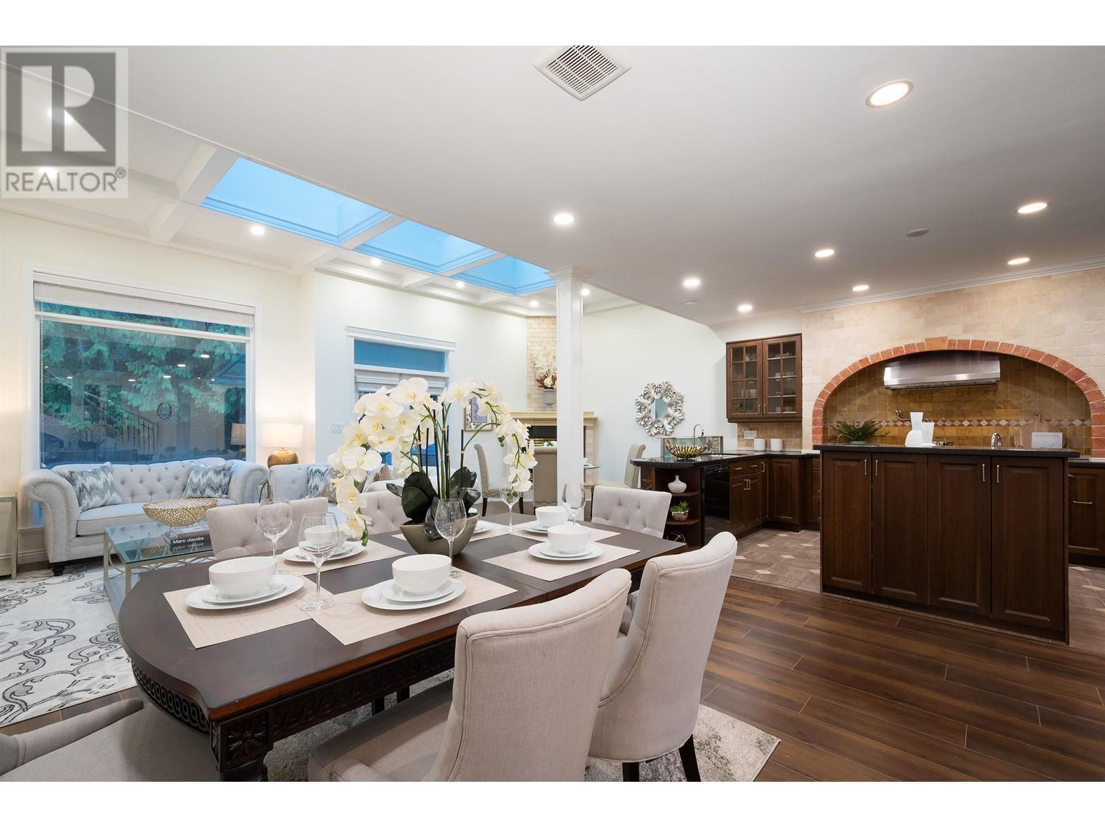 1219 ARBORLYNN DRIVE, north vancouver, British Columbia