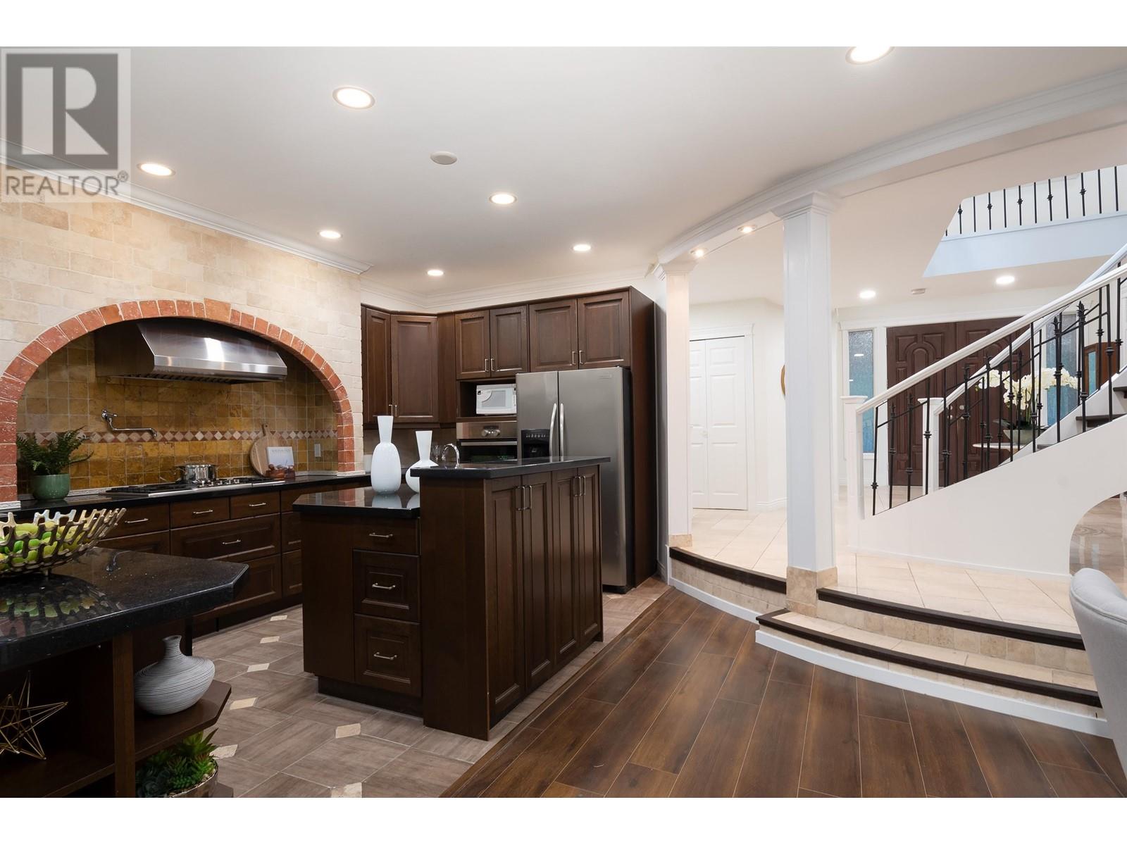 1219 Arborlynn Drive, North Vancouver, British Columbia  V7J 2V5 - Photo 13 - R2819606
