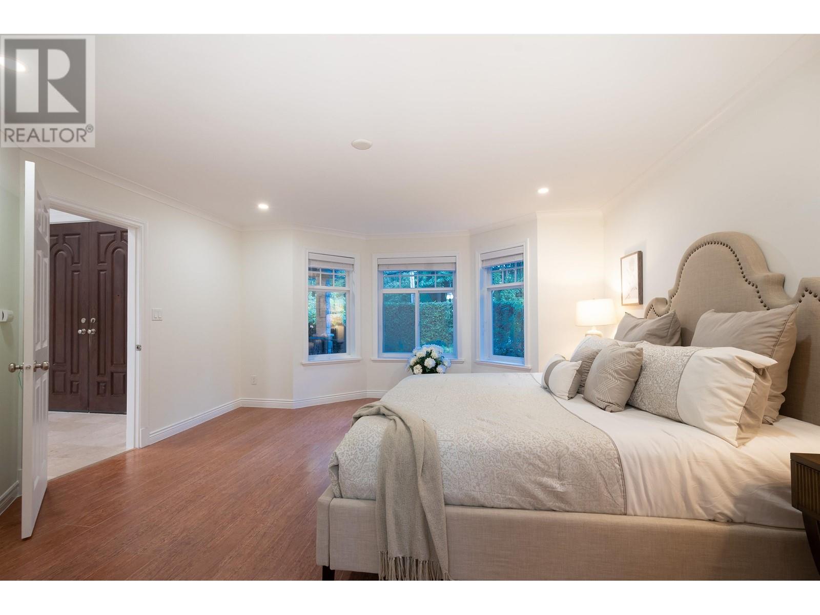 1219 Arborlynn Drive, North Vancouver, British Columbia  V7J 2V5 - Photo 18 - R2819606