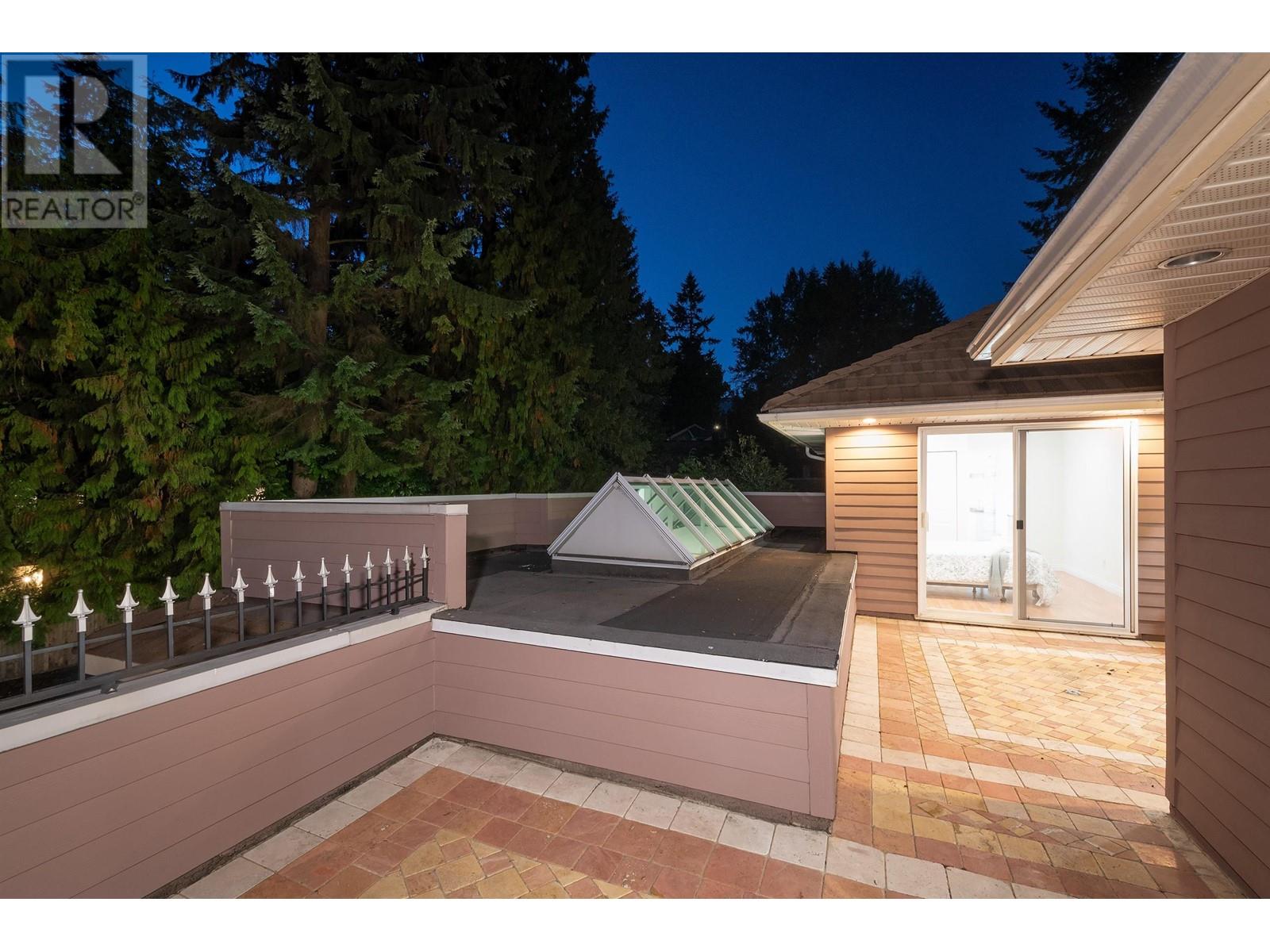 1219 Arborlynn Drive, North Vancouver, British Columbia  V7J 2V5 - Photo 32 - R2819606