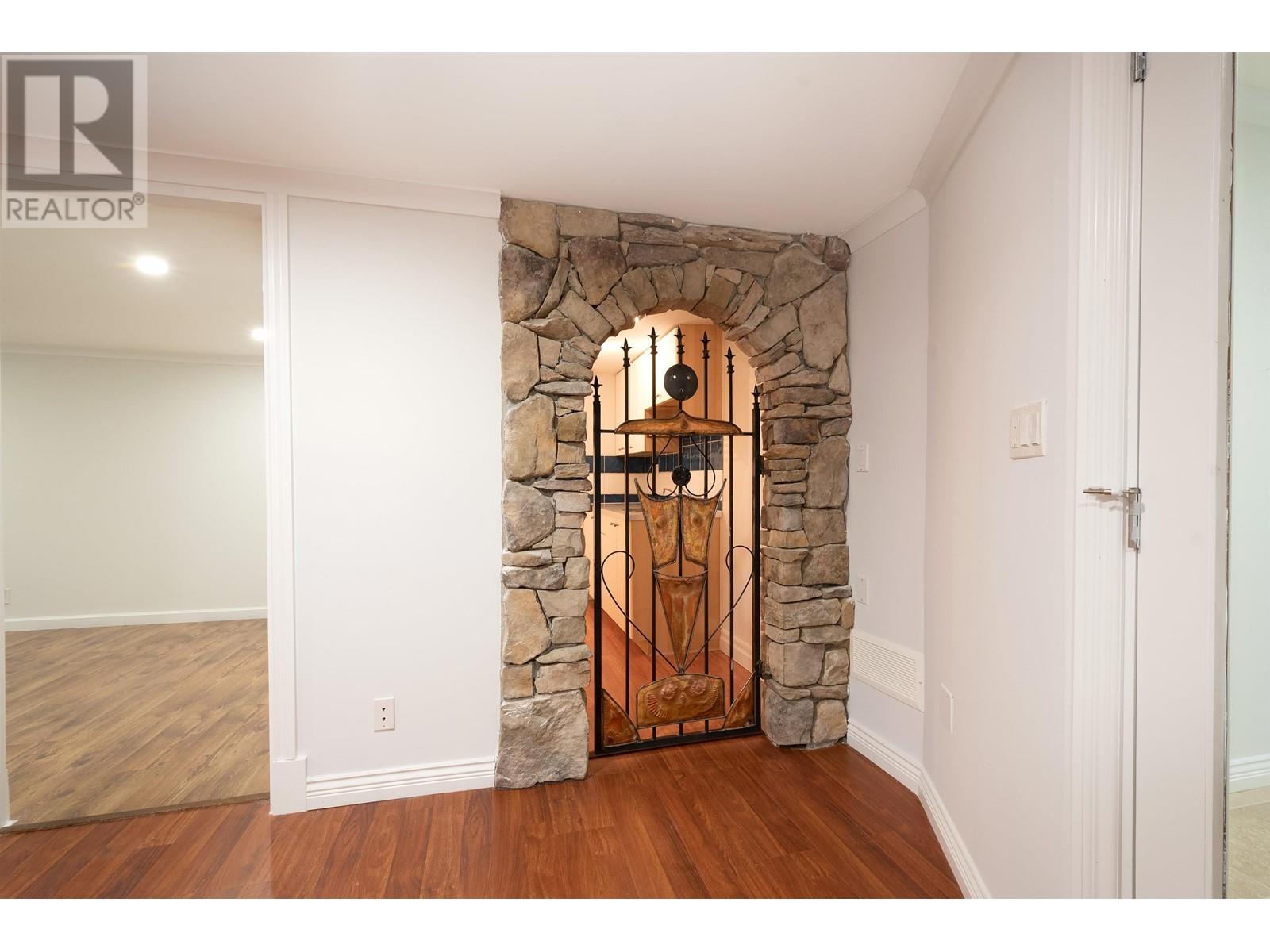 1219 Arborlynn Drive, North Vancouver, British Columbia  V7J 2V5 - Photo 34 - R2819606