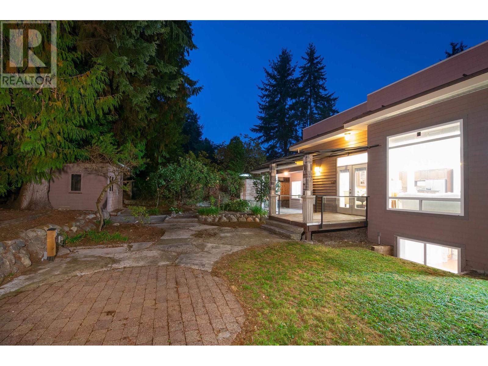 1219 Arborlynn Drive, North Vancouver, British Columbia  V7J 2V5 - Photo 38 - R2819606