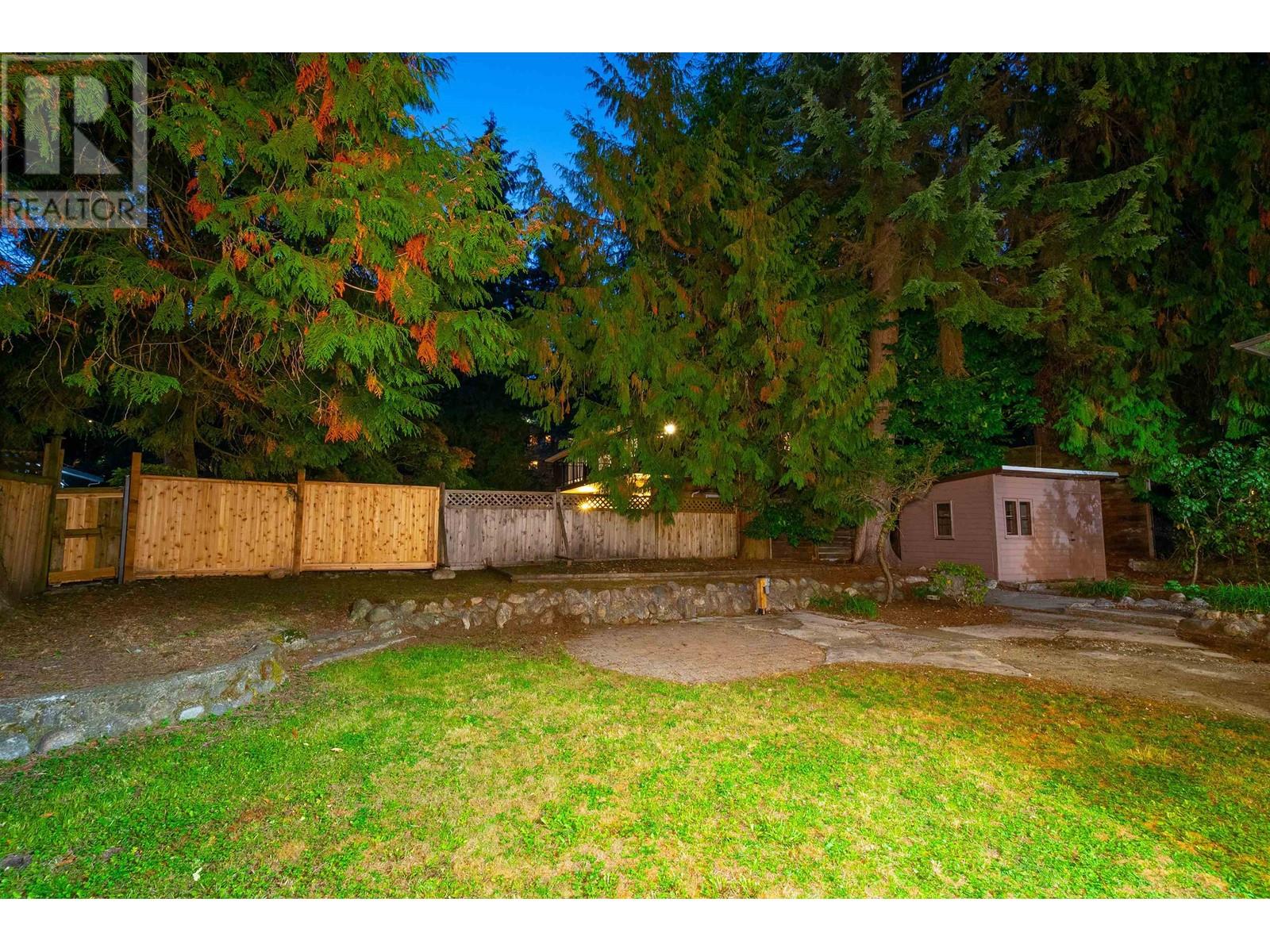 1219 Arborlynn Drive, North Vancouver, British Columbia  V7J 2V5 - Photo 39 - R2819606