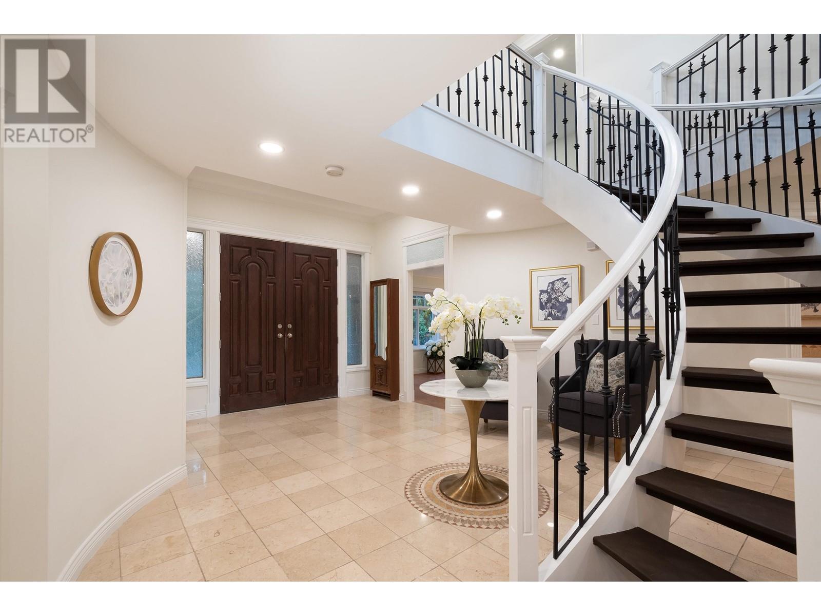 1219 Arborlynn Drive, North Vancouver, British Columbia  V7J 2V5 - Photo 6 - R2819606