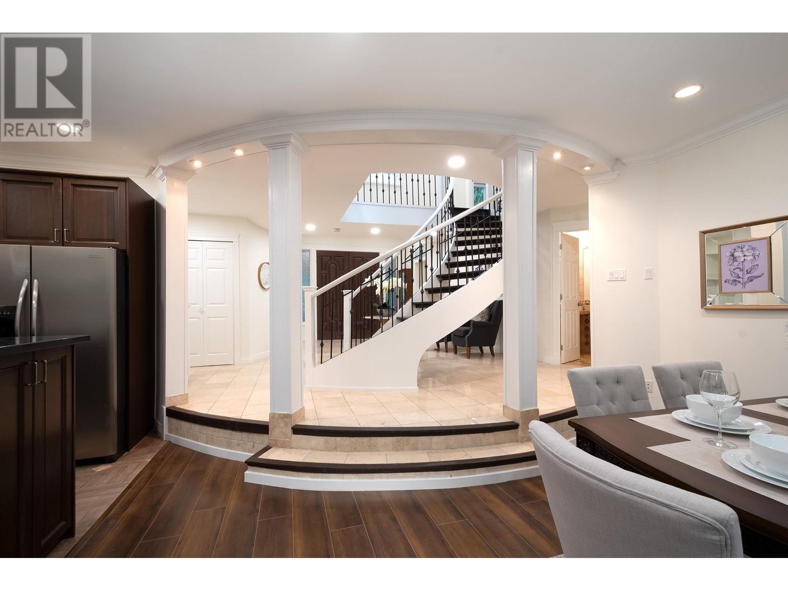 1219 Arborlynn Drive, North Vancouver, British Columbia  V7J 2V5 - Photo 9 - R2819606