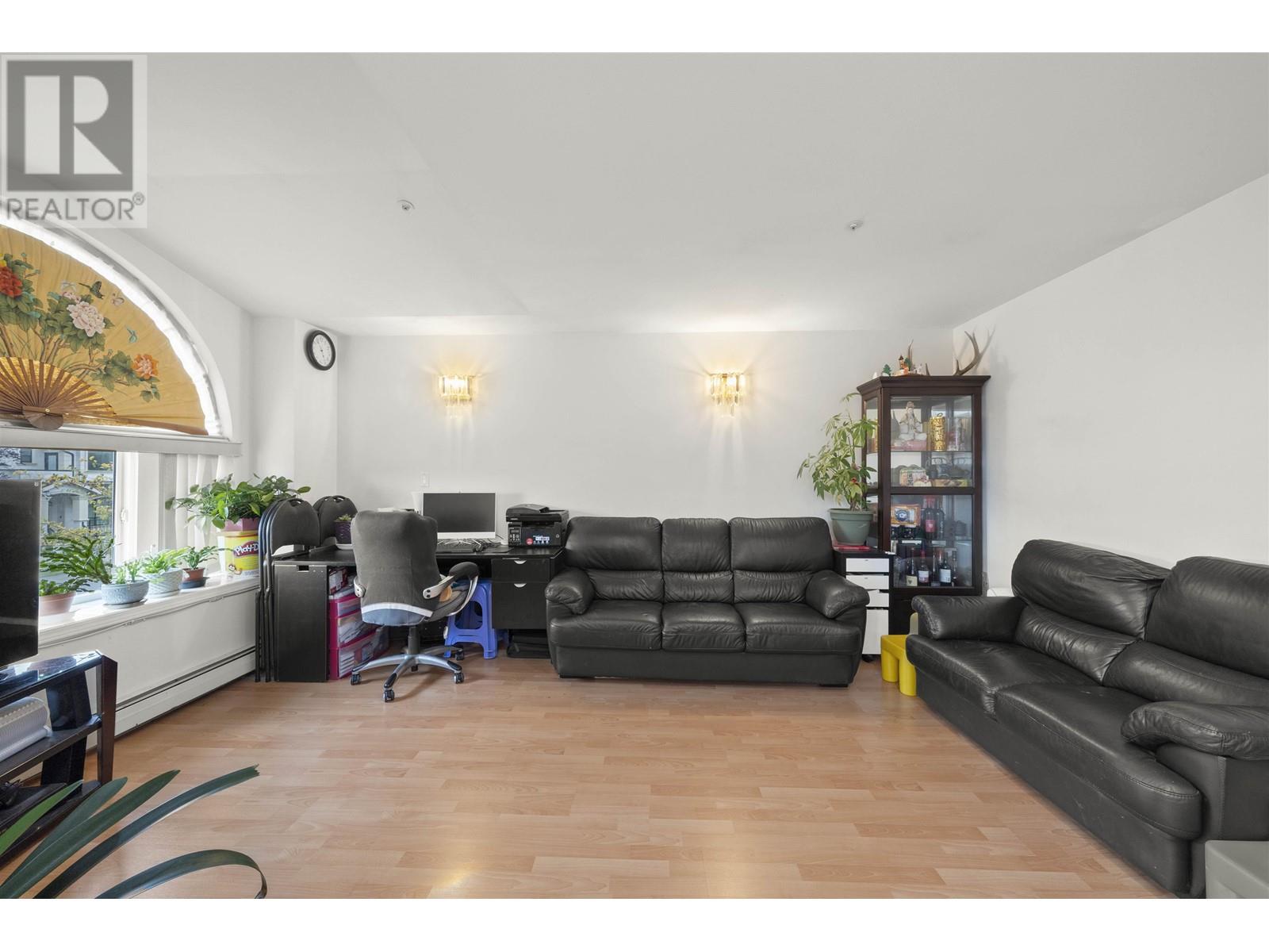 6208 Beatrice Street, Vancouver, British Columbia  V5P 3R4 - Photo 2 - R2819521