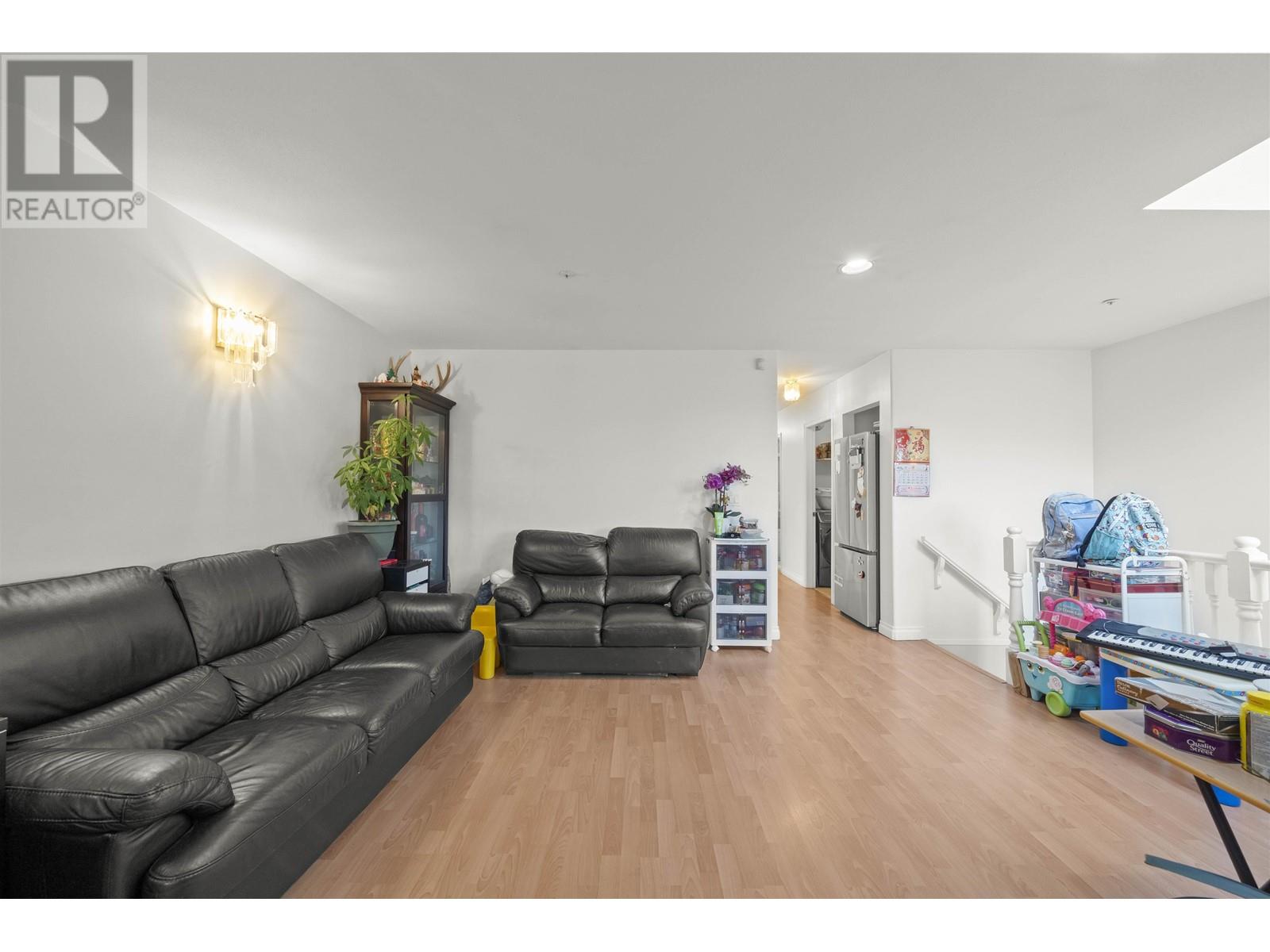 6208 Beatrice Street, Vancouver, British Columbia  V5P 3R4 - Photo 4 - R2819521