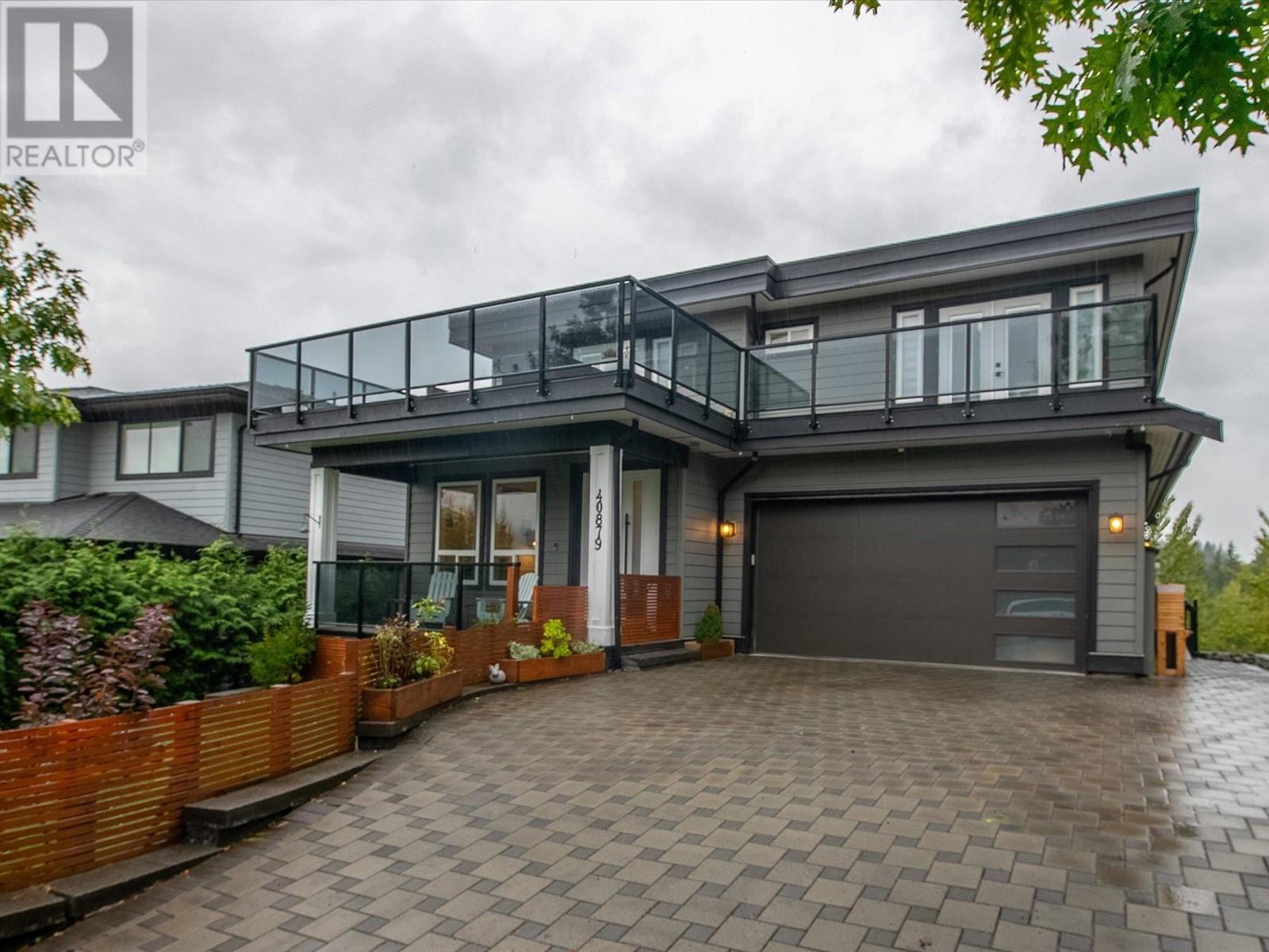 40879 The Crescent, Squamish, British Columbia  V8B 0R9 - Photo 2 - R2819708