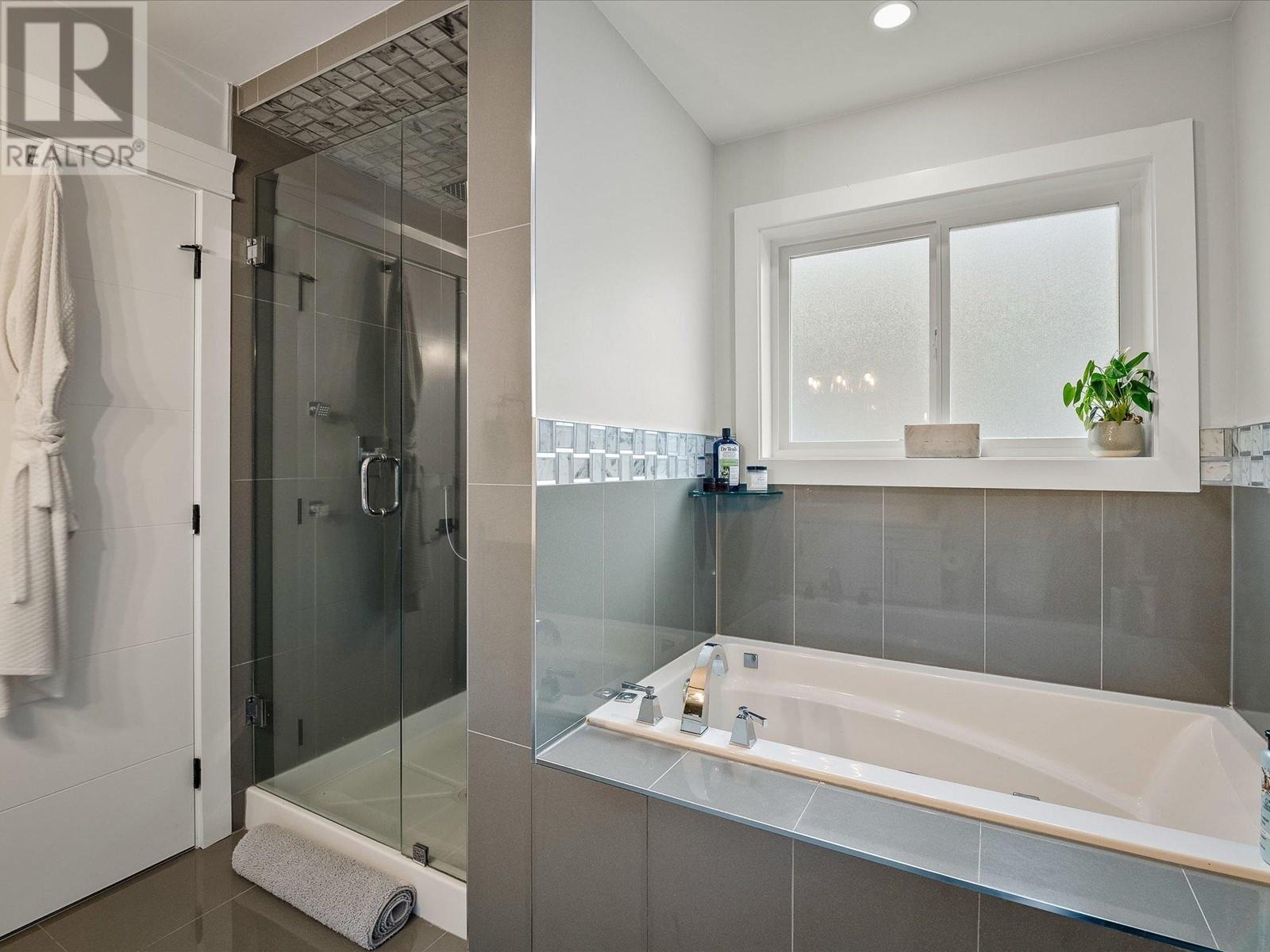 40879 The Crescent, Squamish, British Columbia  V8B 0R9 - Photo 21 - R2819708