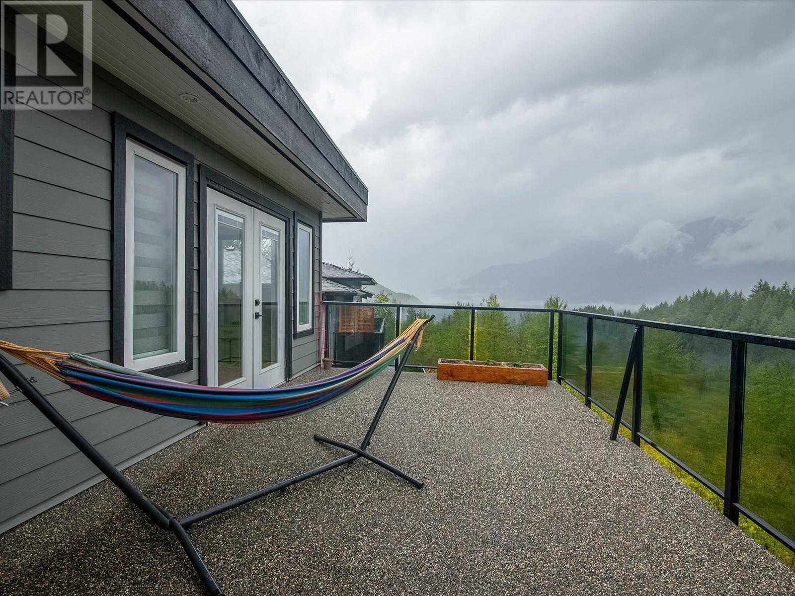 40879 The Crescent, Squamish, British Columbia  V8B 0R9 - Photo 25 - R2819708