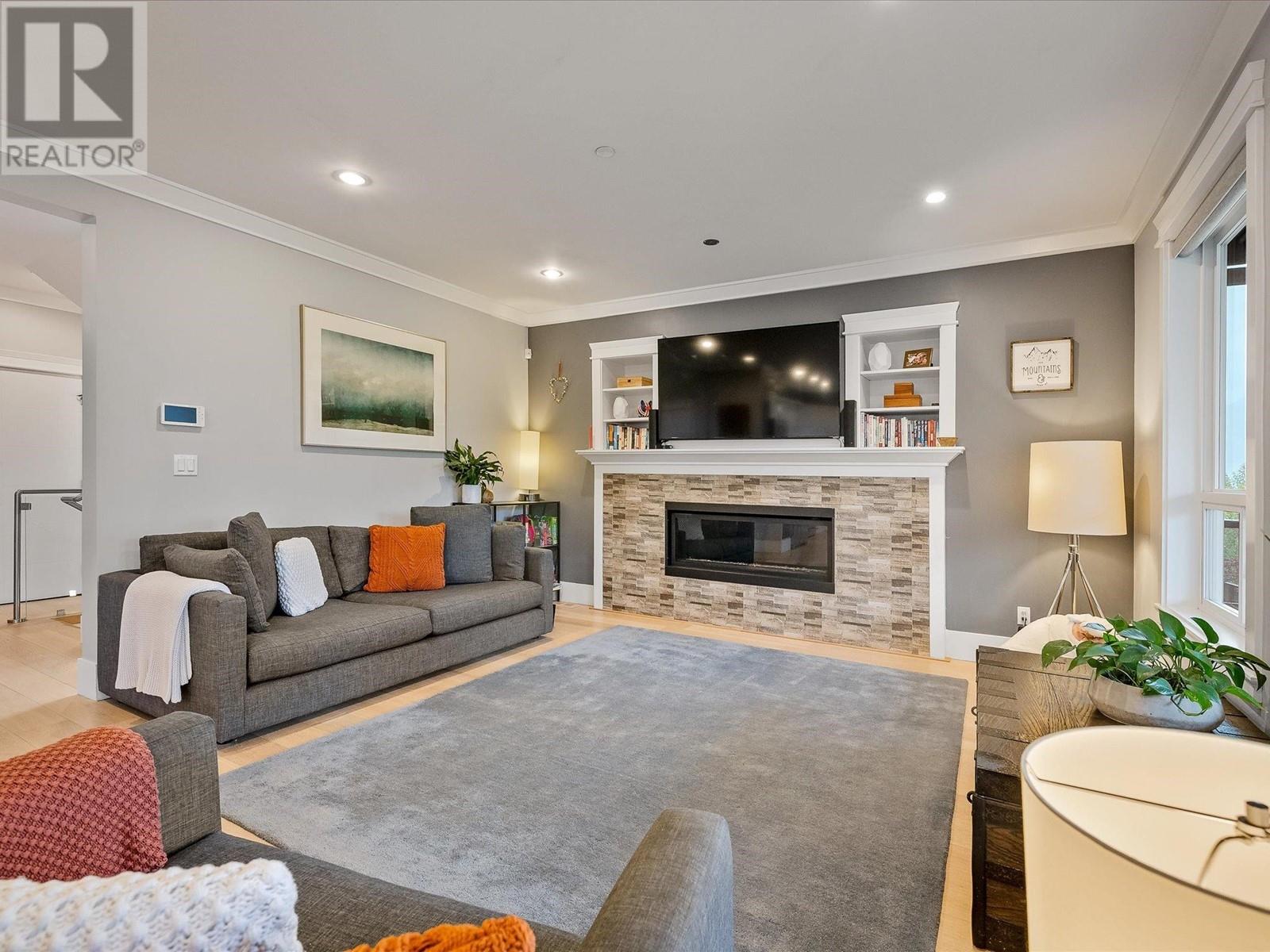 40879 The Crescent, Squamish, British Columbia  V8B 0R9 - Photo 4 - R2819708