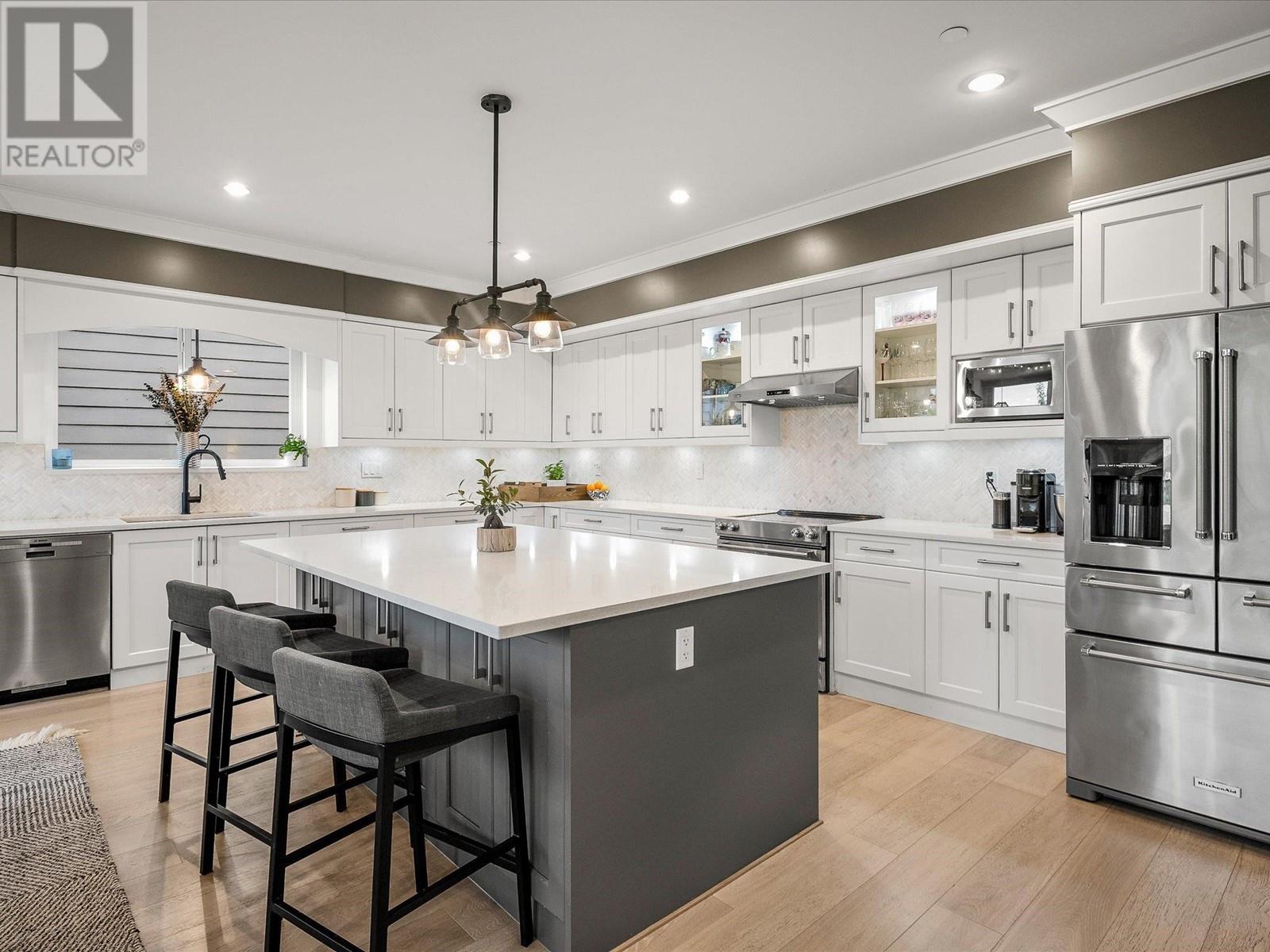 40879 The Crescent, Squamish, British Columbia  V8B 0R9 - Photo 5 - R2819708