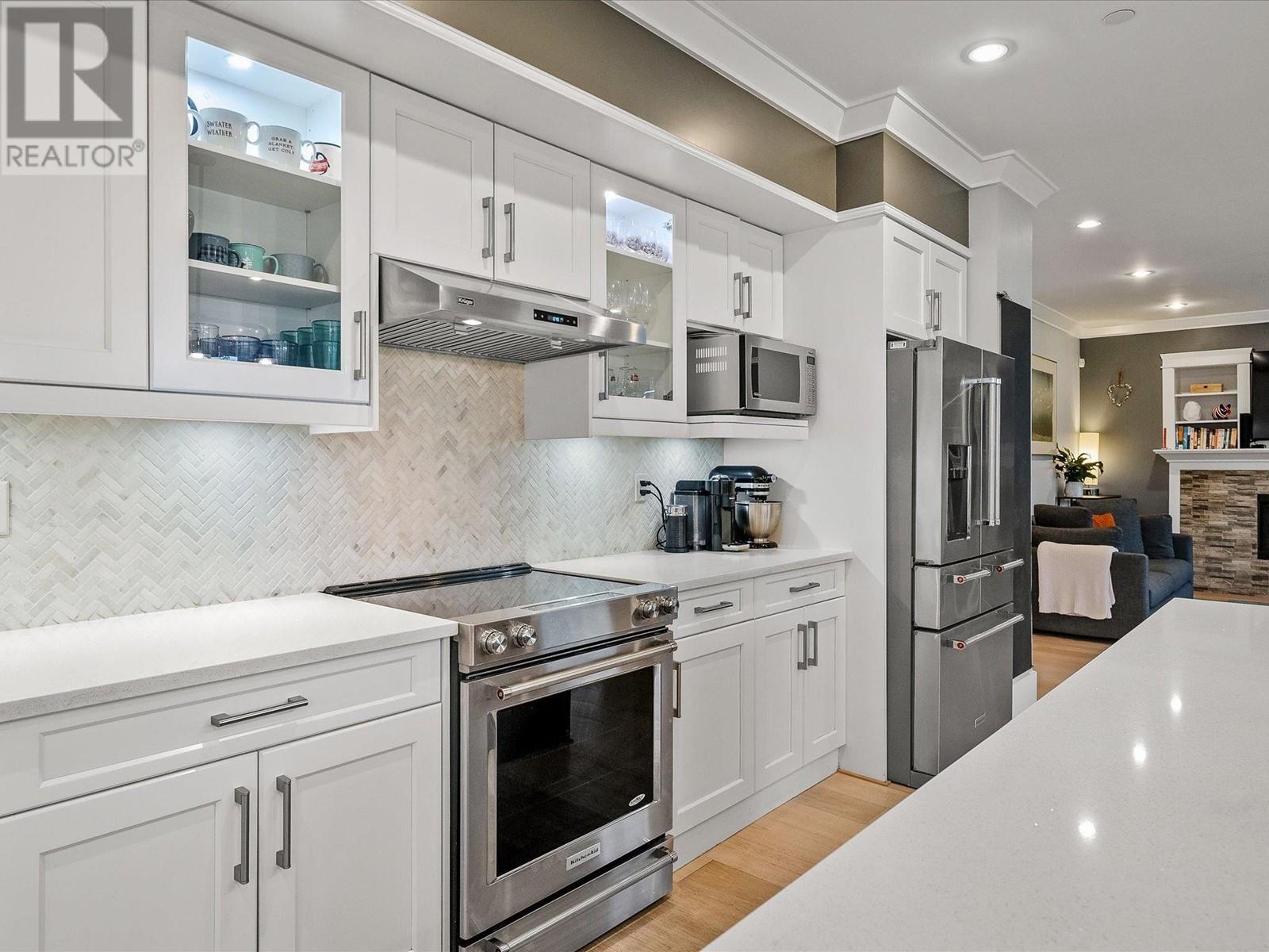 40879 The Crescent, Squamish, British Columbia  V8B 0R9 - Photo 8 - R2819708