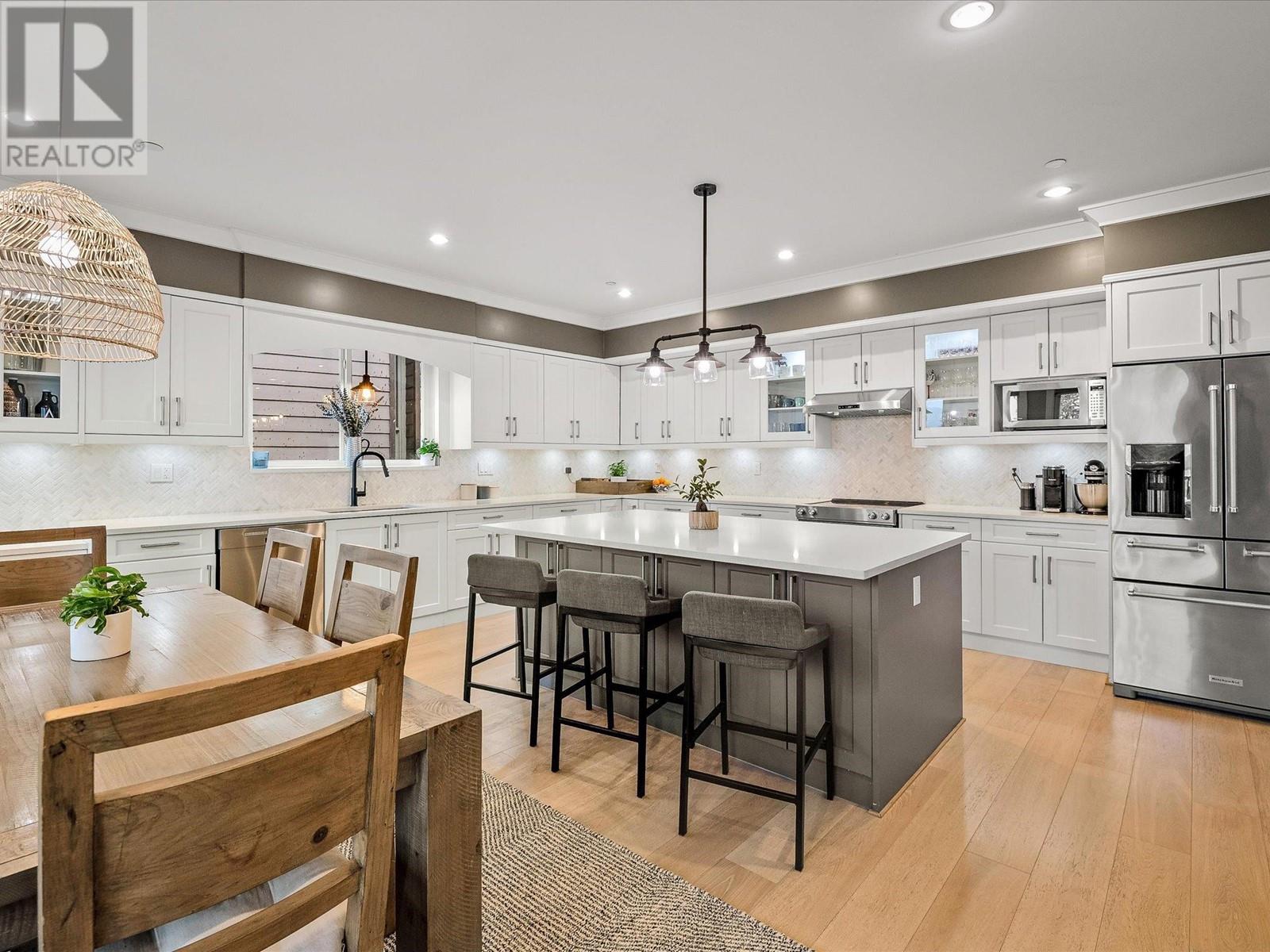 40879 The Crescent, Squamish, British Columbia  V8B 0R9 - Photo 9 - R2819708