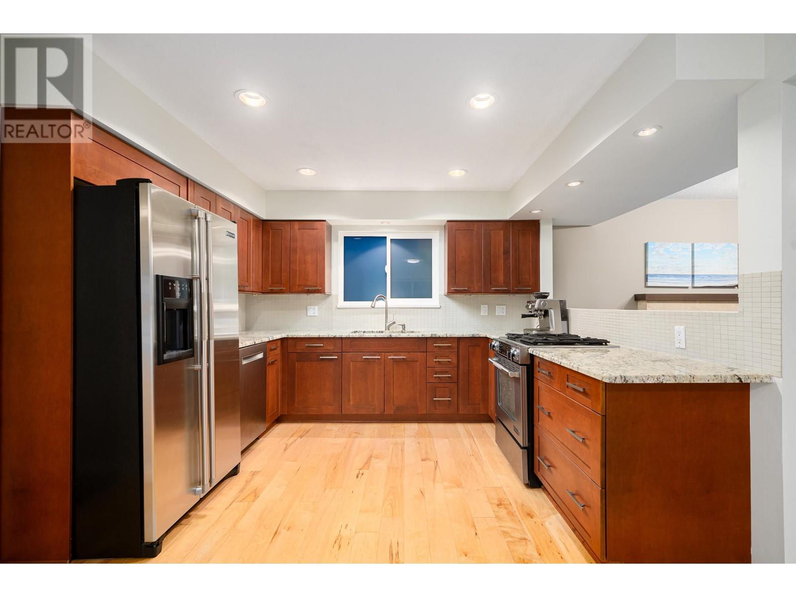 5644 White Pine Lane, North Vancouver, British Columbia  V7R 4S1 - Photo 10 - R2819713